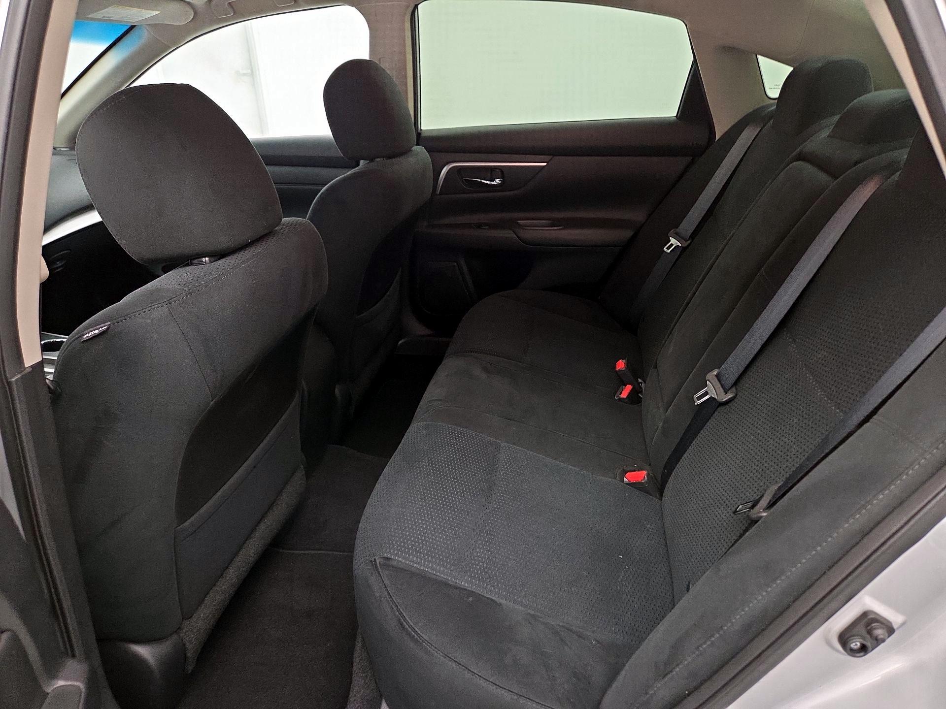 Thumbnail: 2015 Nissan Altima - 17