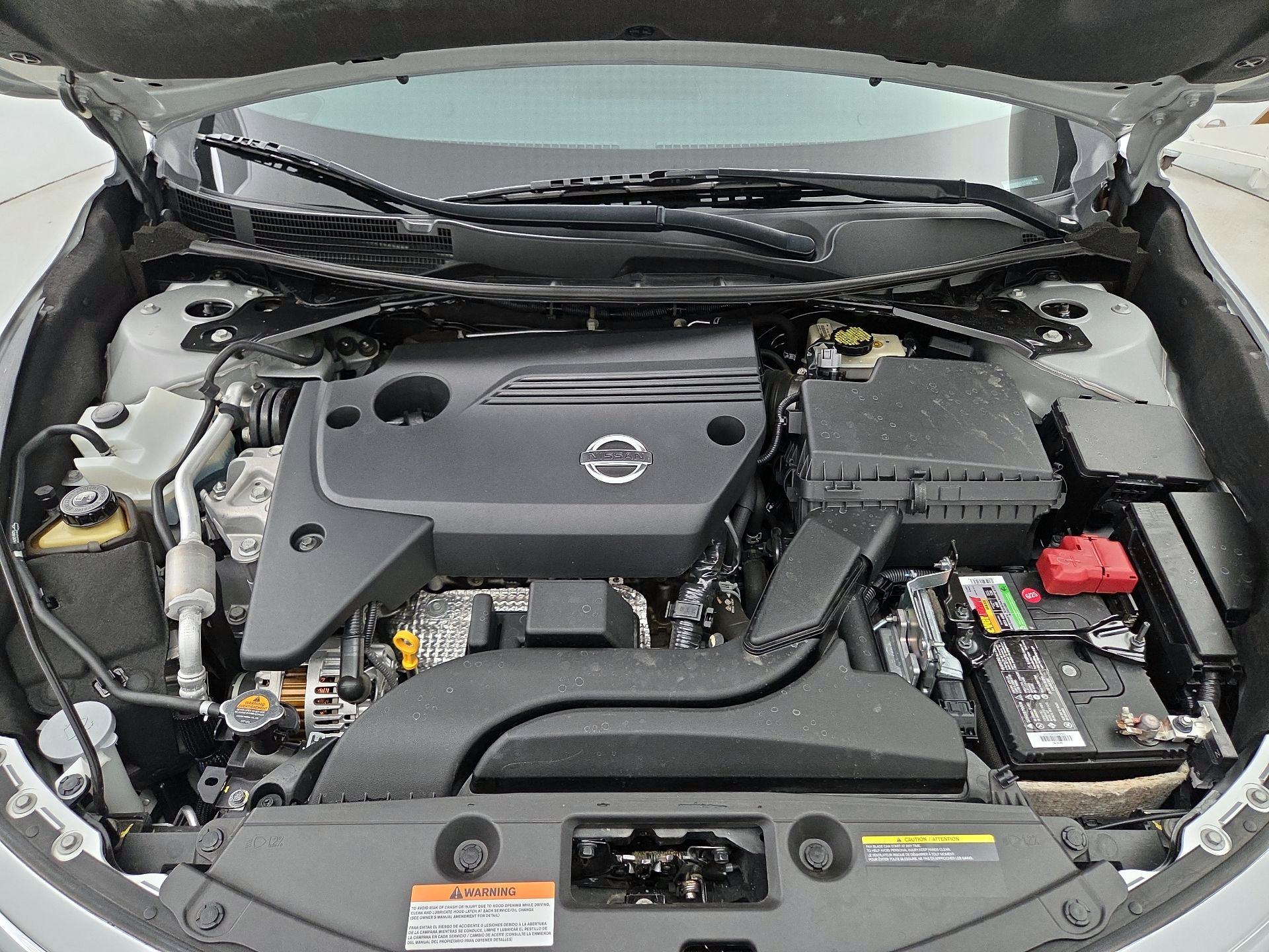 Thumbnail: 2015 Nissan Altima - 19