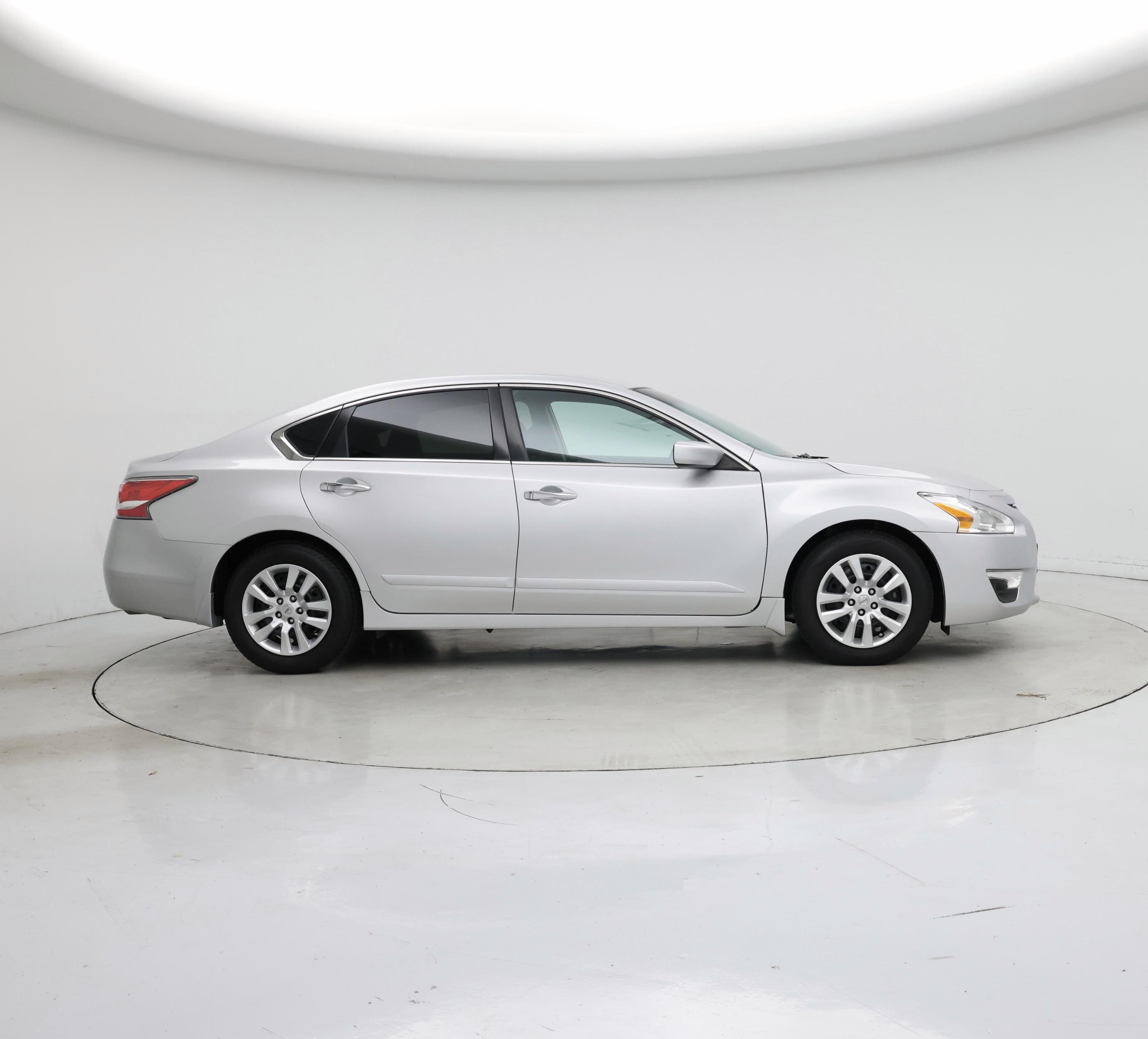 Thumbnail: 2015 Nissan Altima - 7