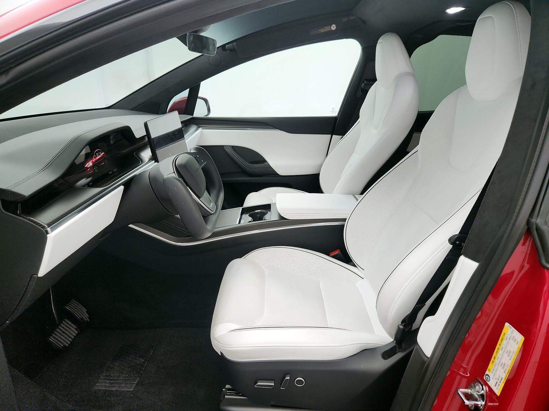 Thumbnail: 2023 Tesla Model X - 11