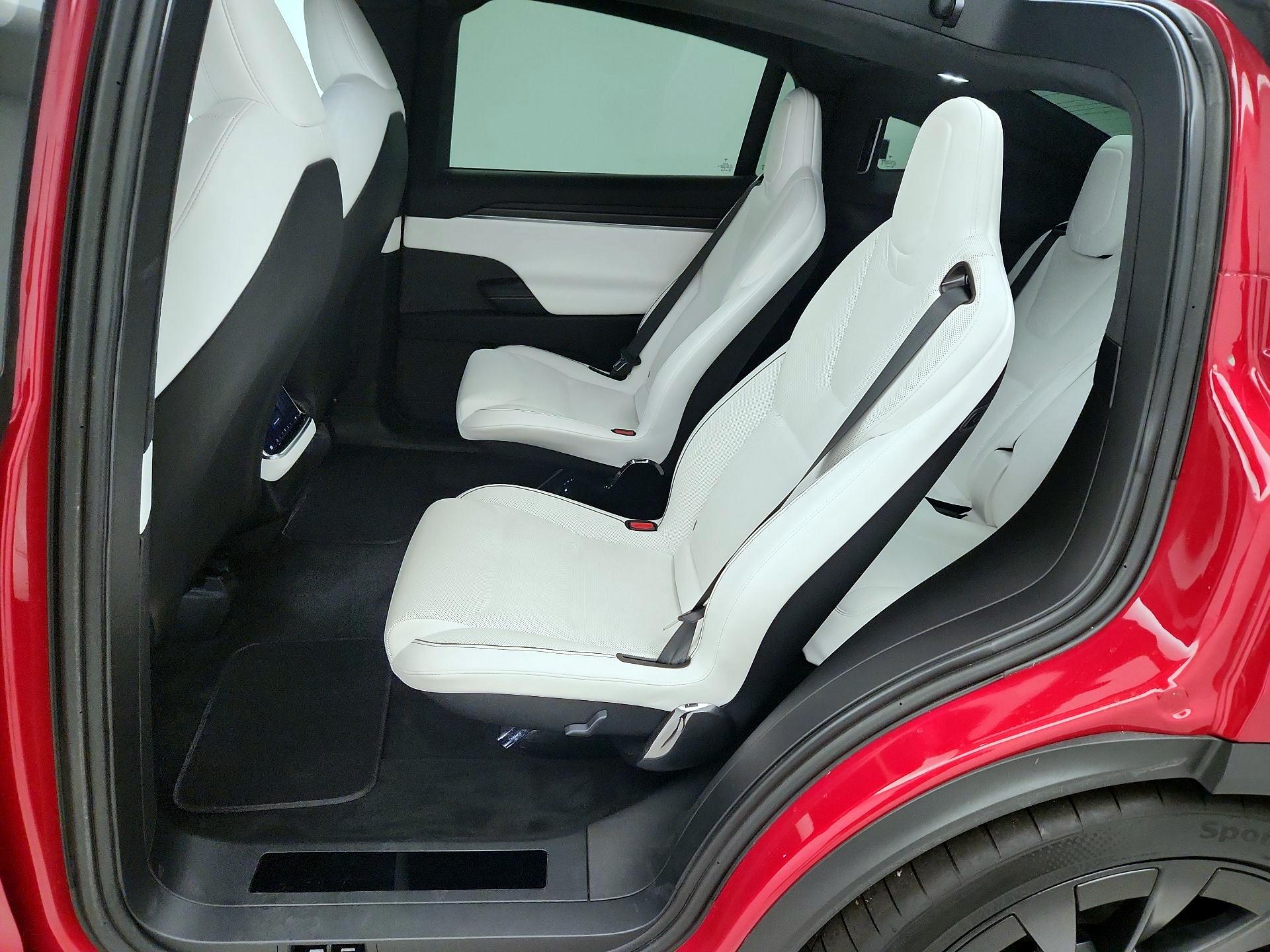 Thumbnail: 2023 Tesla Model X - 19