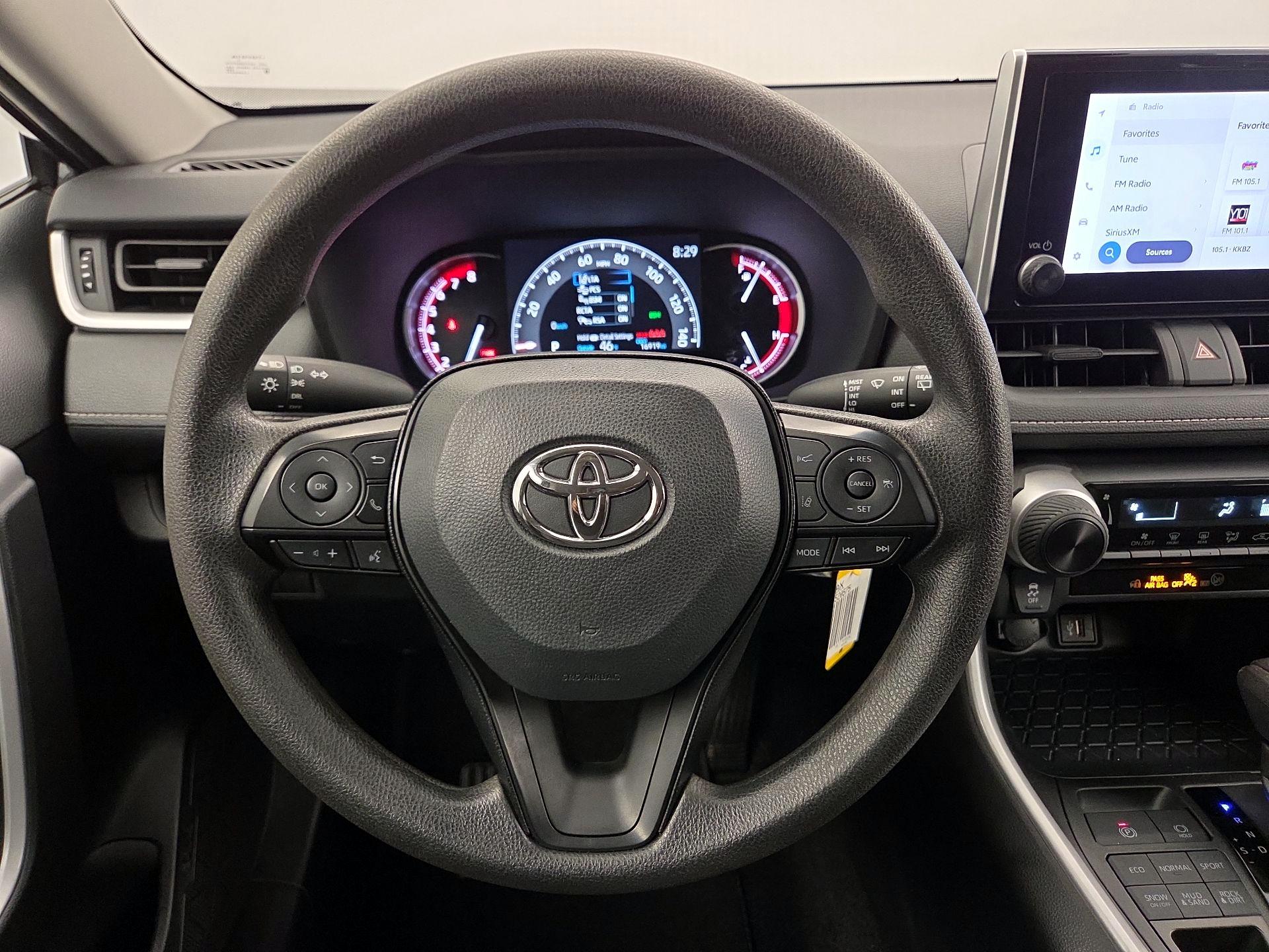 Thumbnail: 2025 Toyota RAV4 - 10