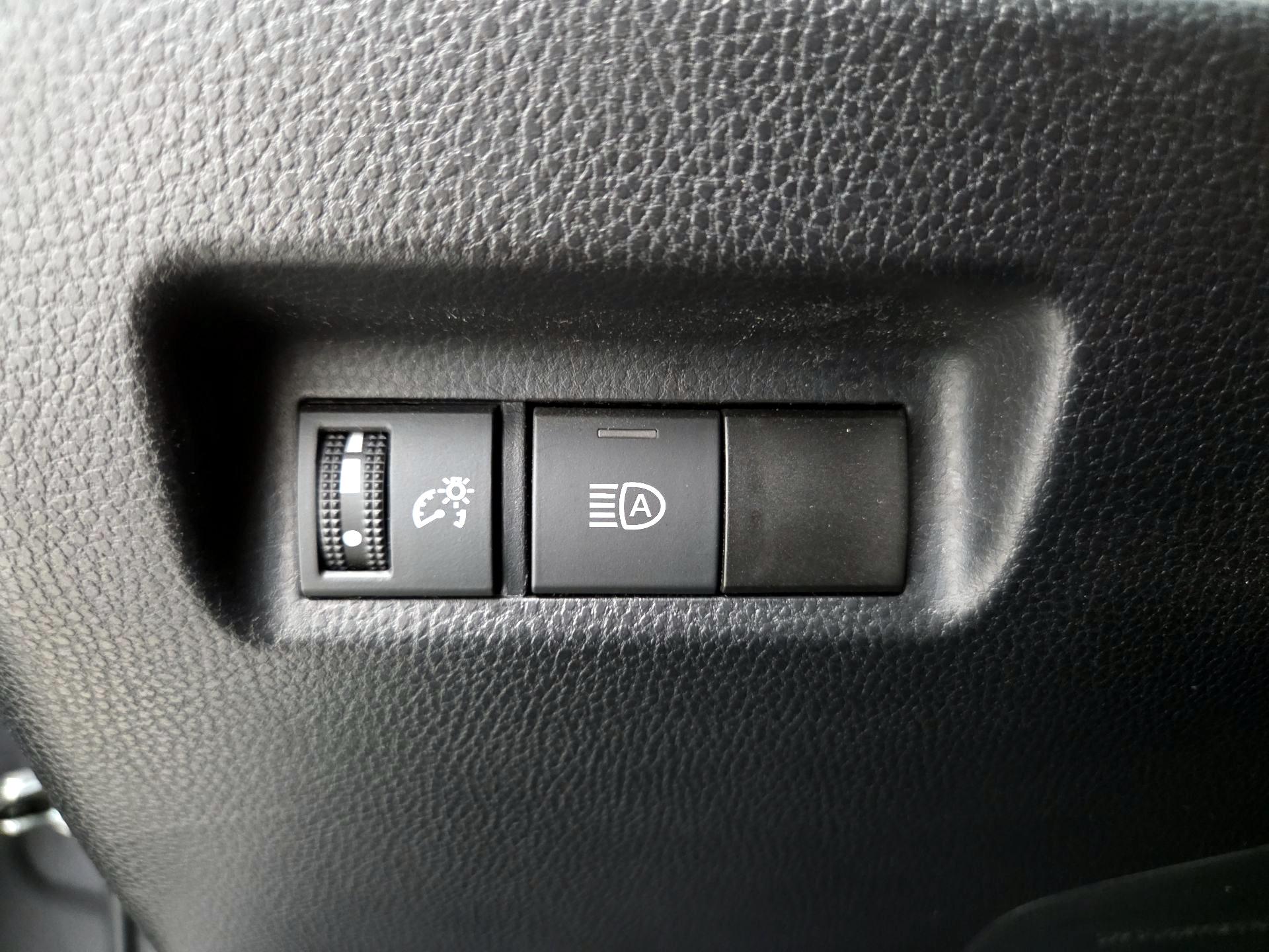 Thumbnail: 2025 Toyota RAV4 - 13