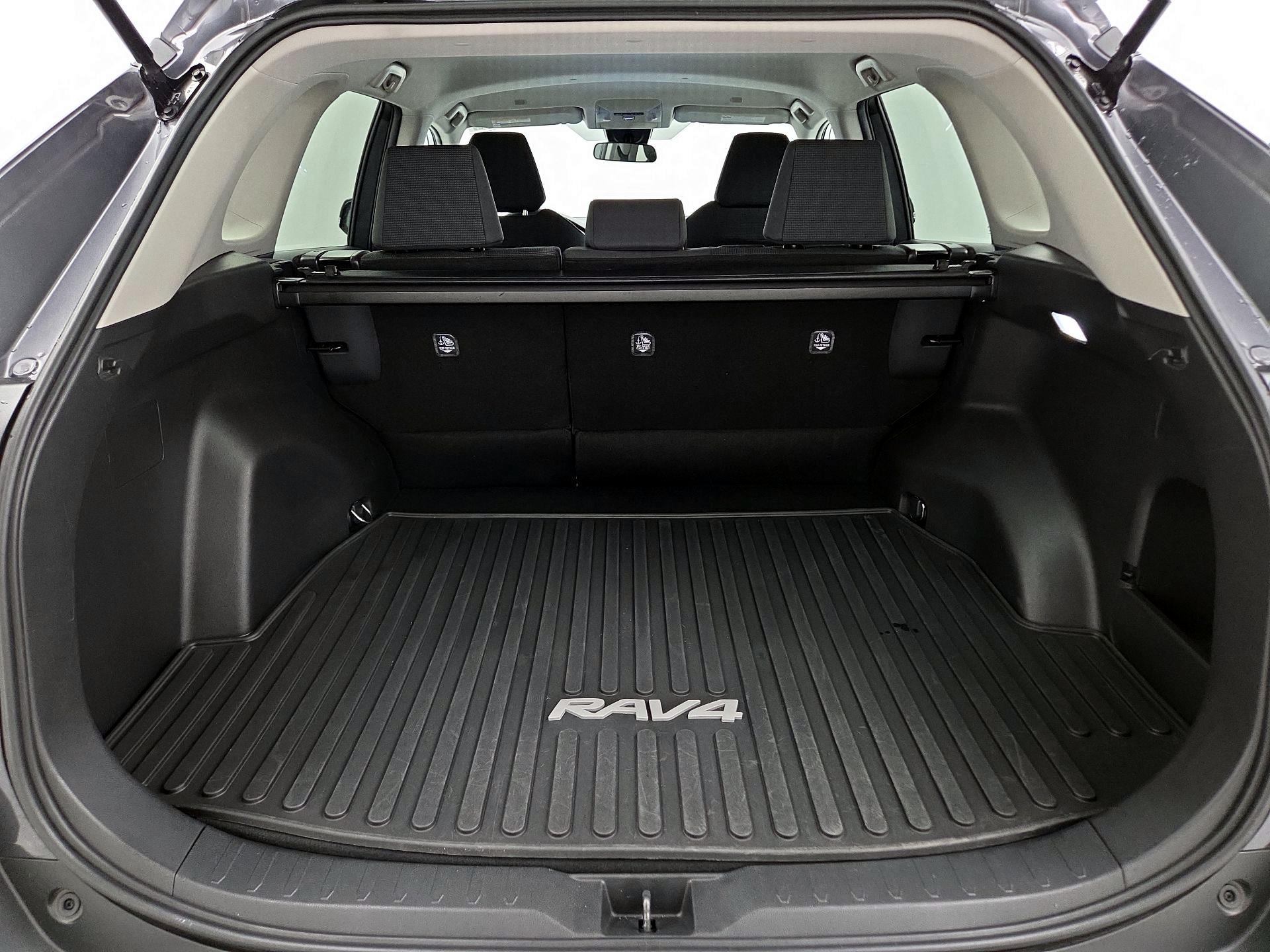 Thumbnail: 2025 Toyota RAV4 - 20