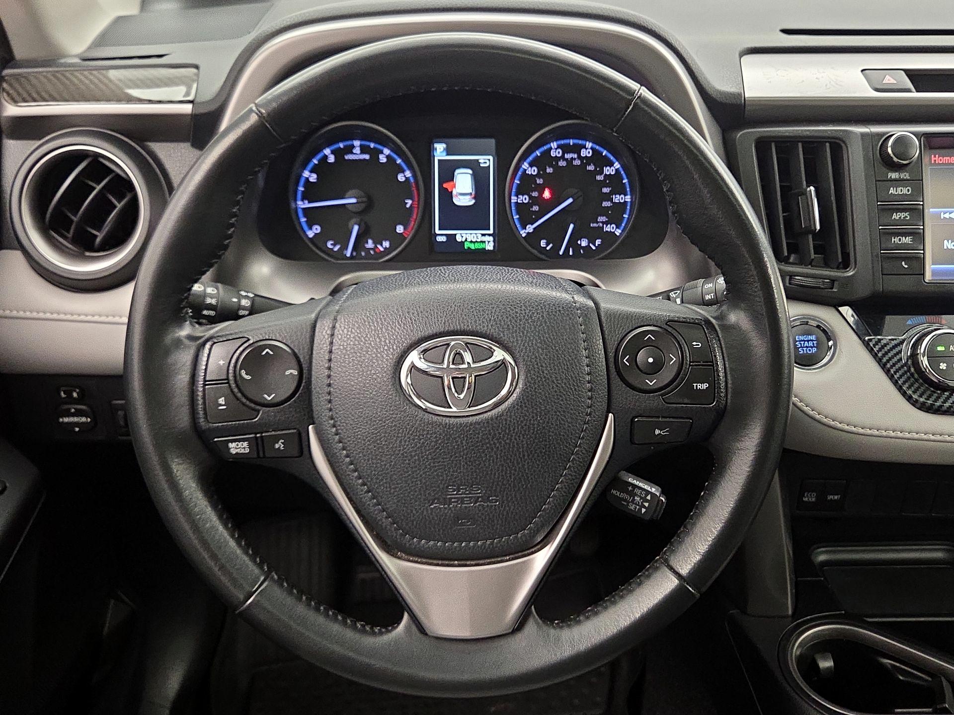Thumbnail: 2018 Toyota RAV4 - 10