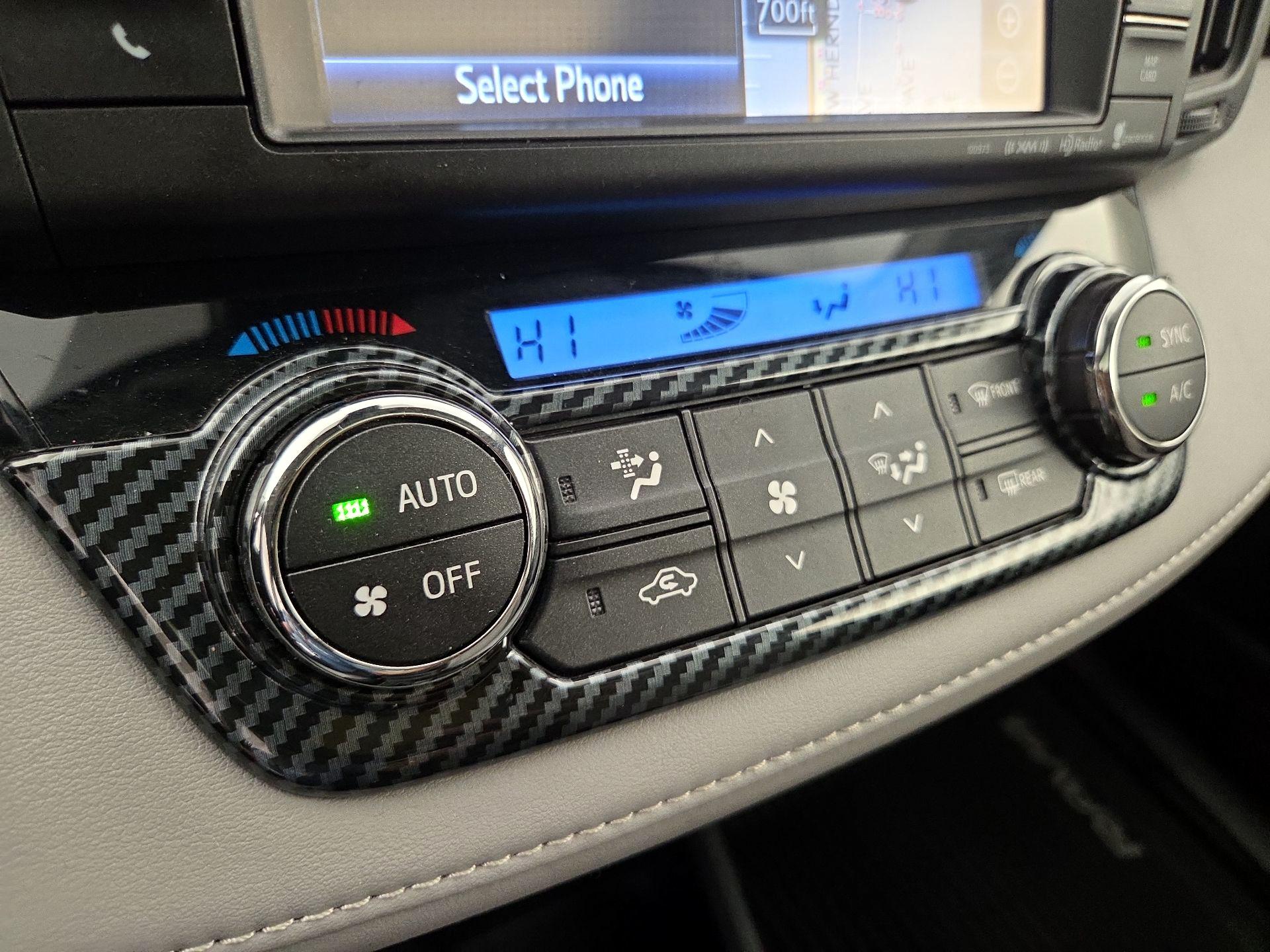 Thumbnail: 2018 Toyota RAV4 - 16