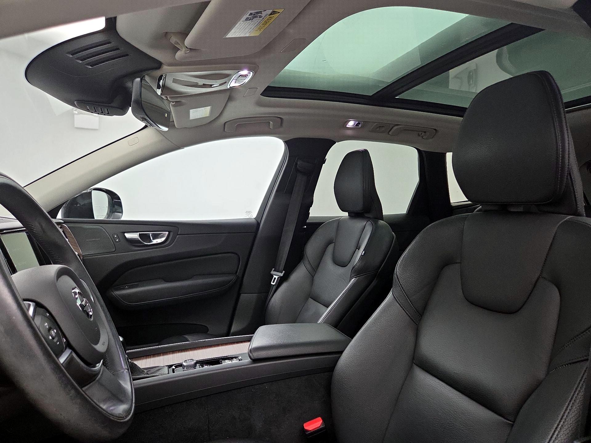 Thumbnail: 2021 Volvo XC60 - 20
