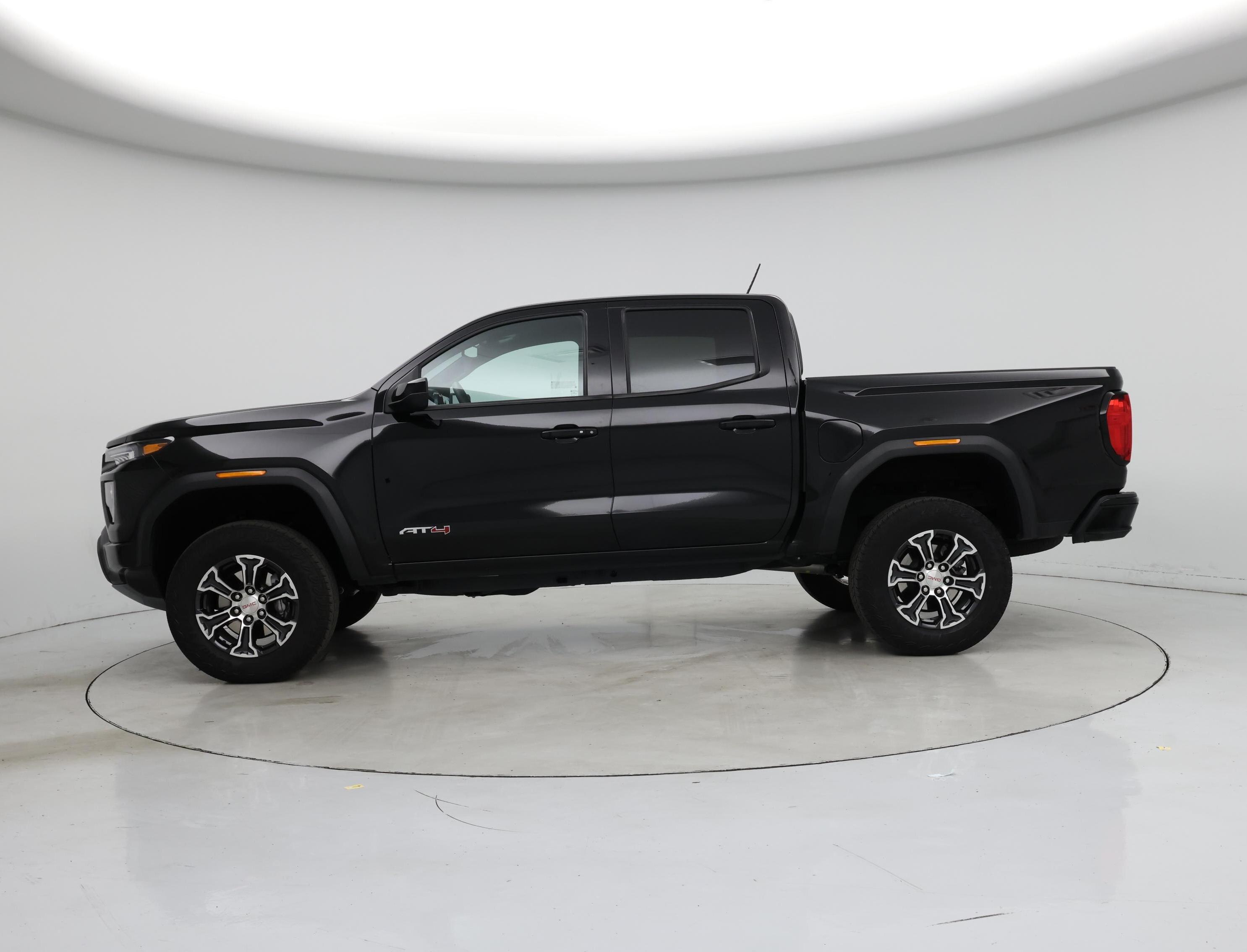 Thumbnail: 2024 GMC Canyon - 3