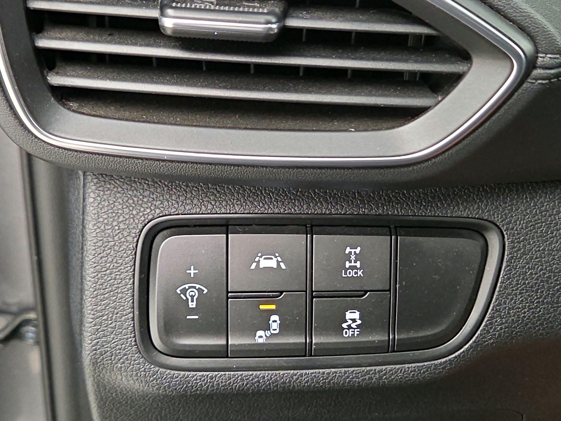 Thumbnail: 2019 Hyundai Santa Fe - 13