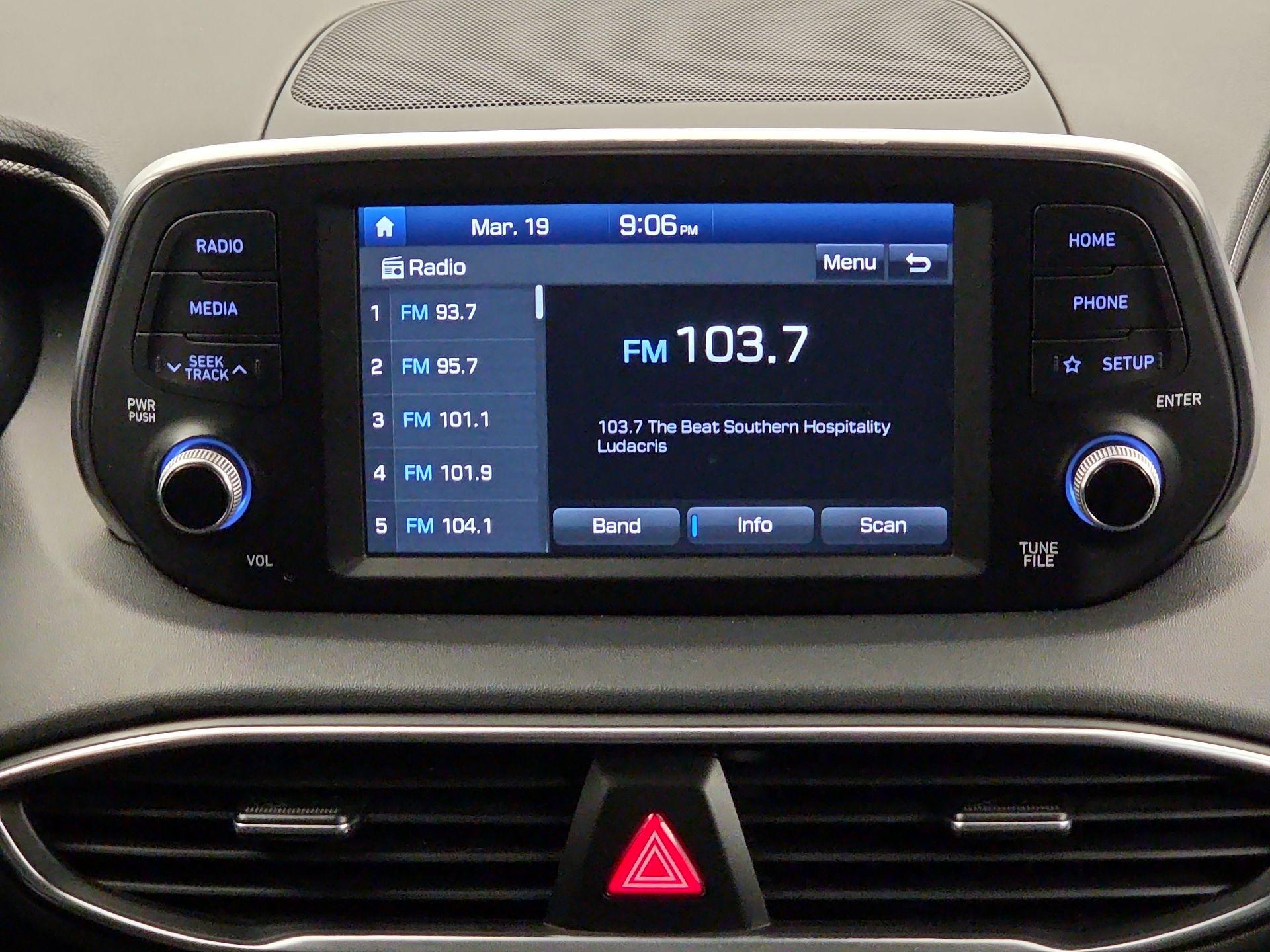 Thumbnail: 2019 Hyundai Santa Fe - 15