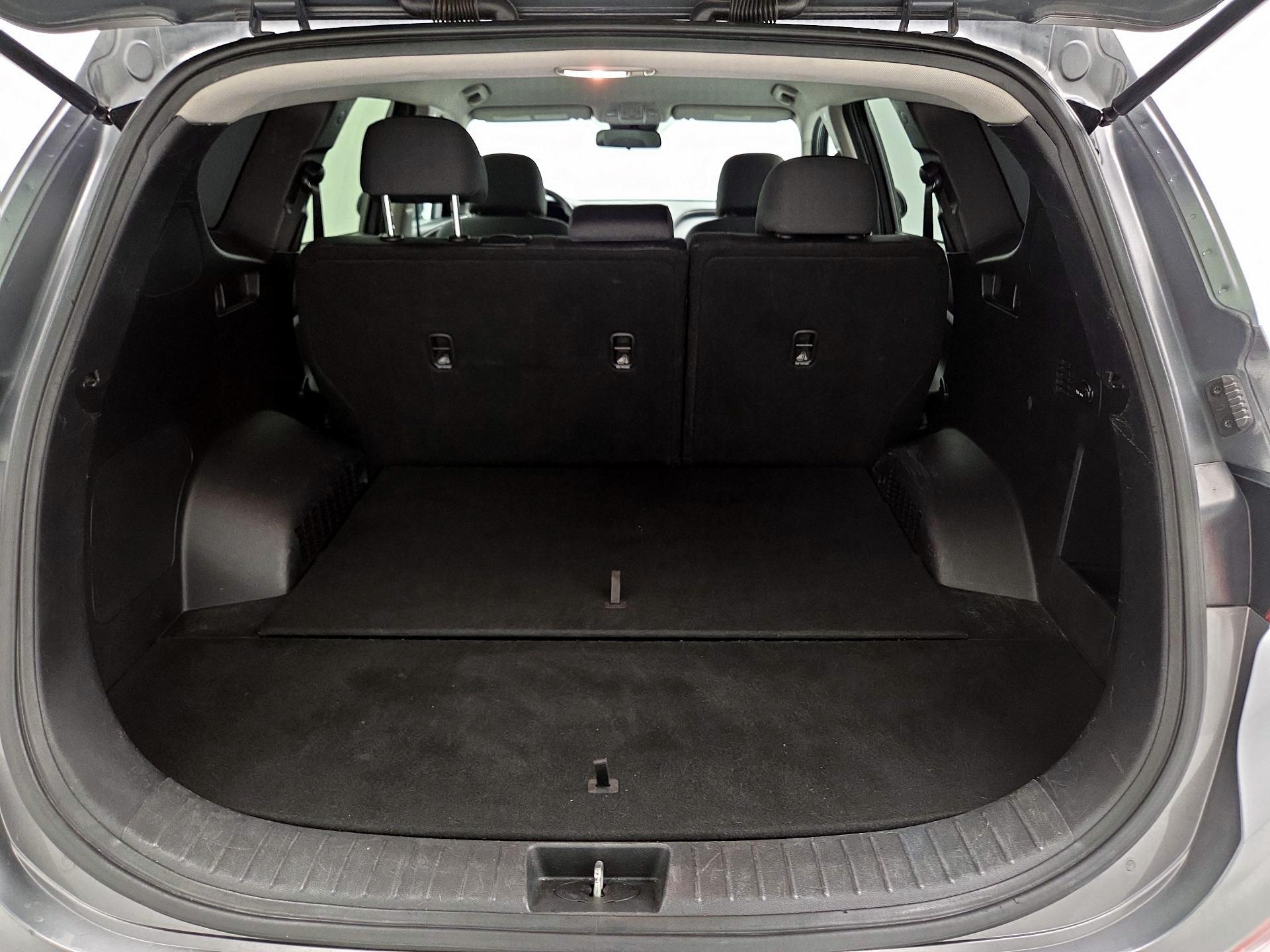 Thumbnail: 2019 Hyundai Santa Fe - 20