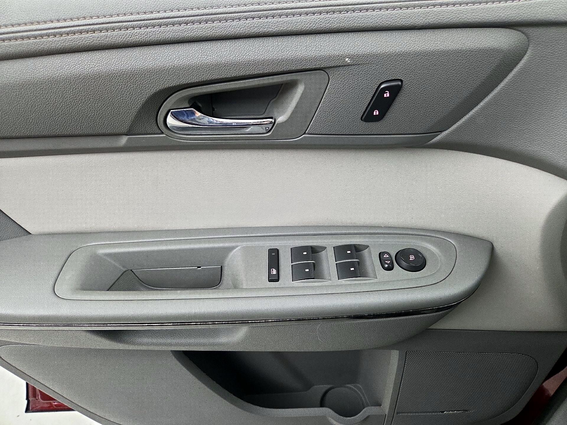 Thumbnail: 2016 GMC Acadia - 12