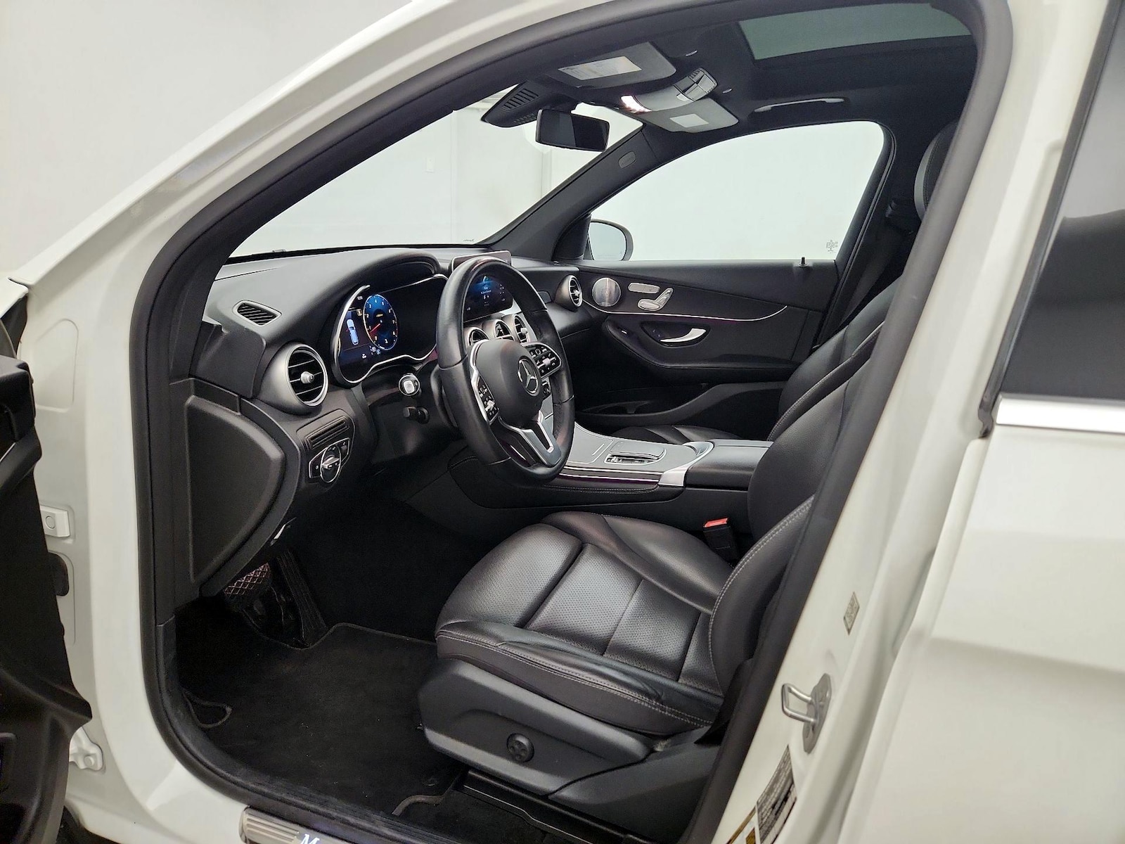 2020 Mercedes-Benz GLC GLC300 - Photo 12