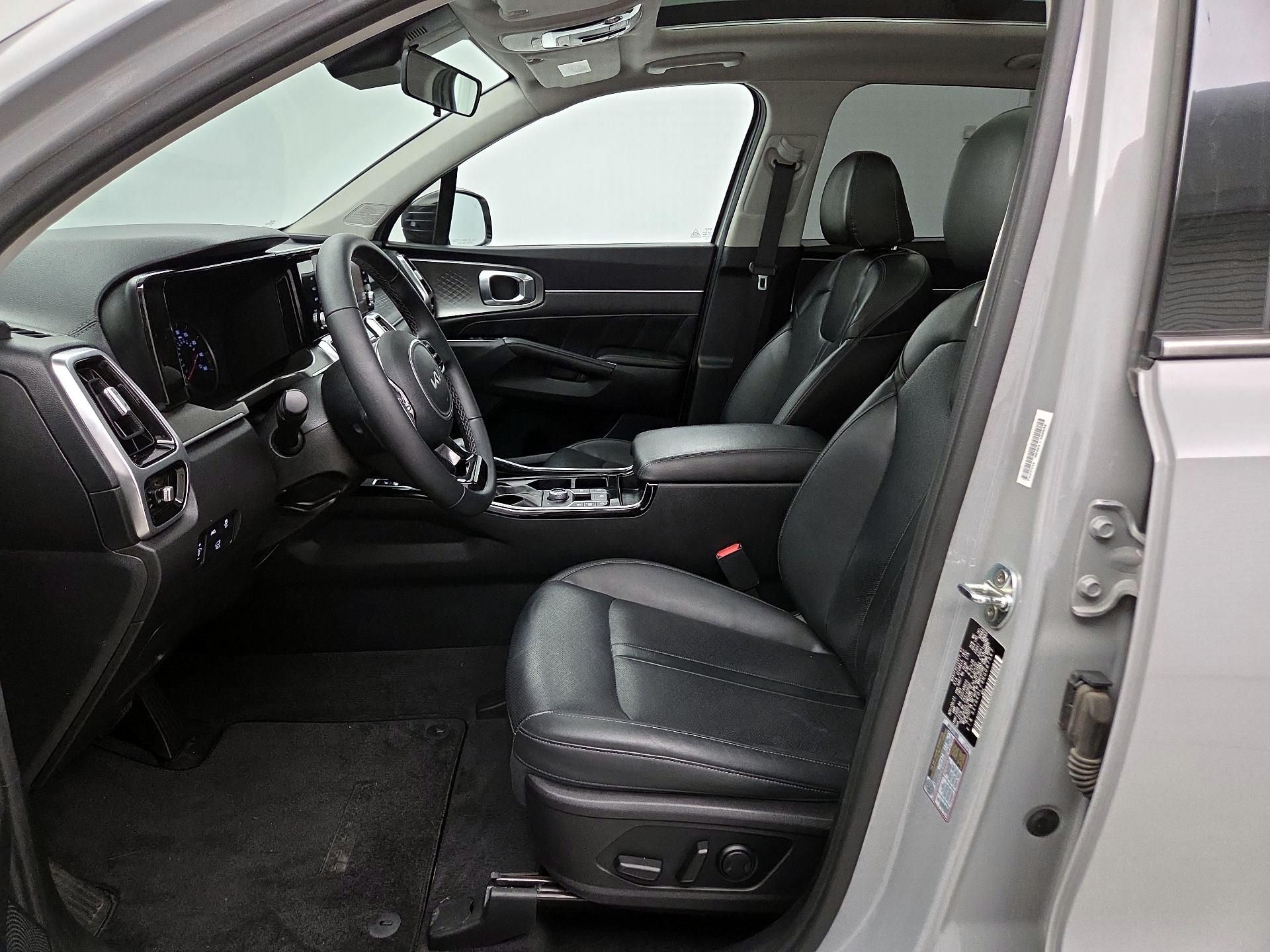 Thumbnail: 2022 Kia Sorento - 11