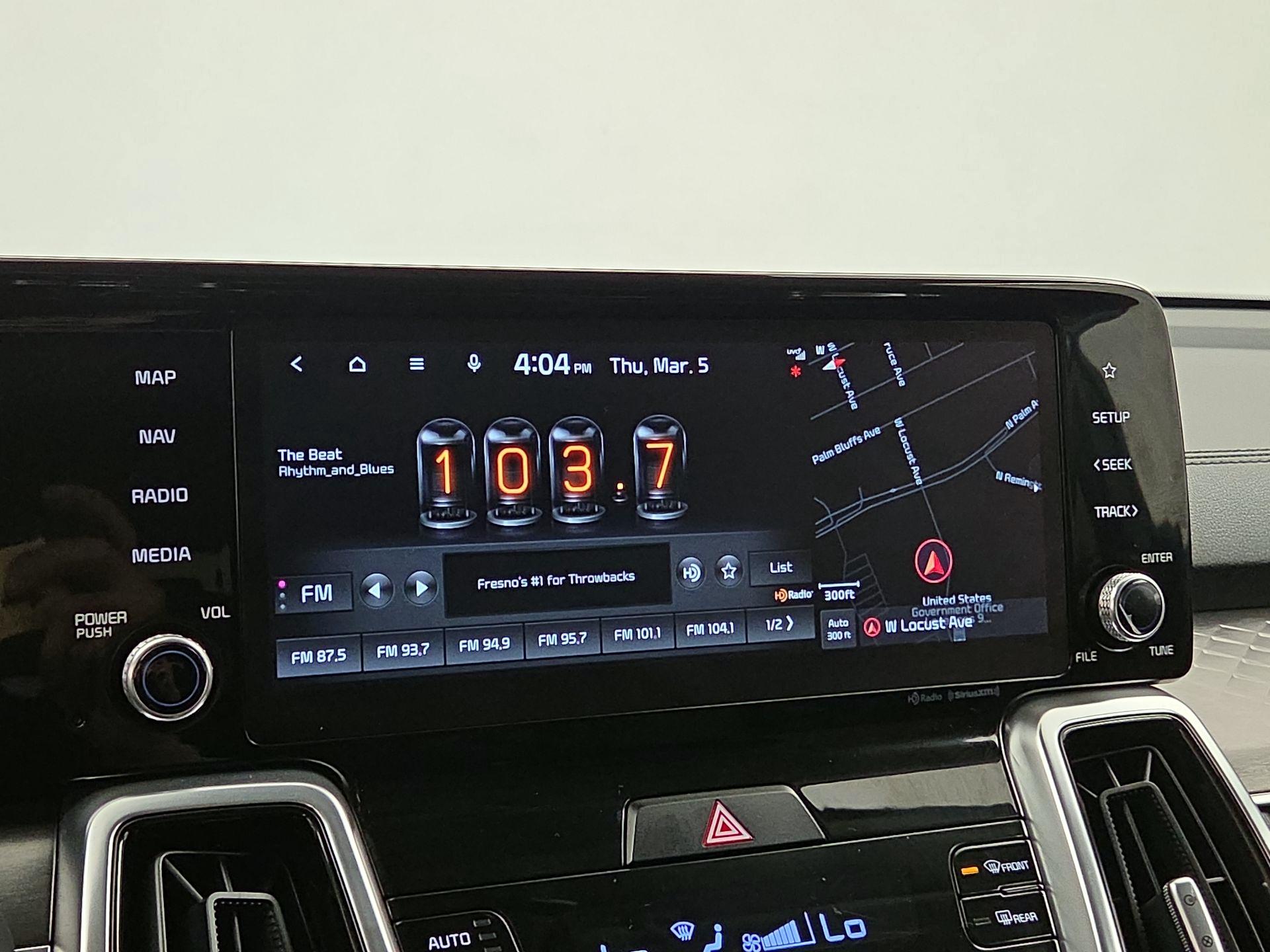 Thumbnail: 2022 Kia Sorento - 16