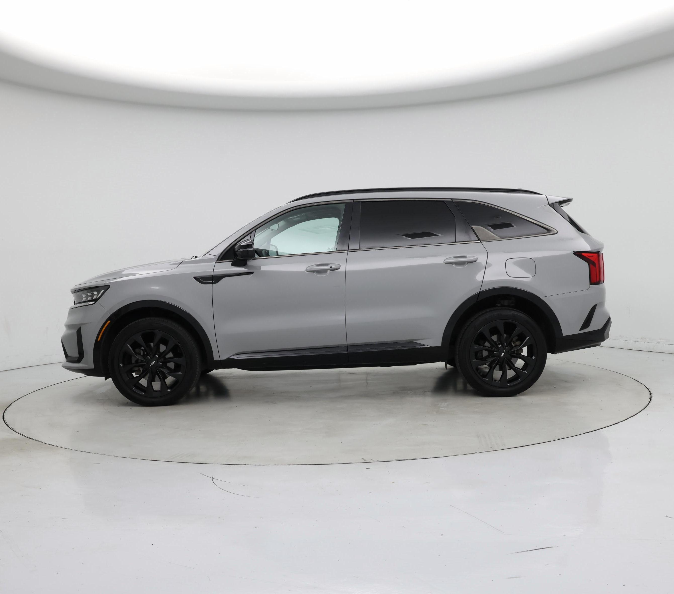Thumbnail: 2022 Kia Sorento - 3