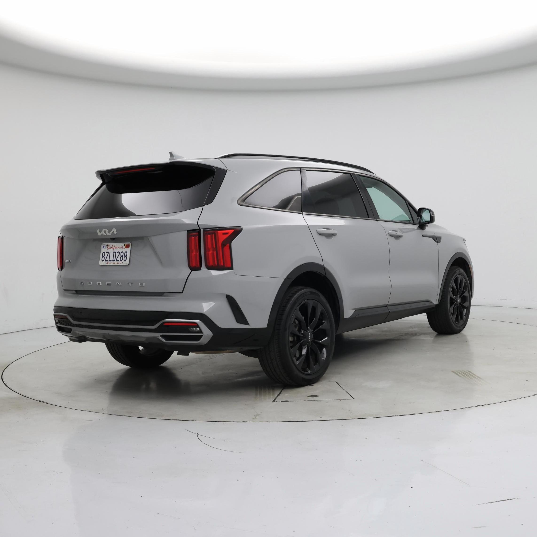 Thumbnail: 2022 Kia Sorento - 8