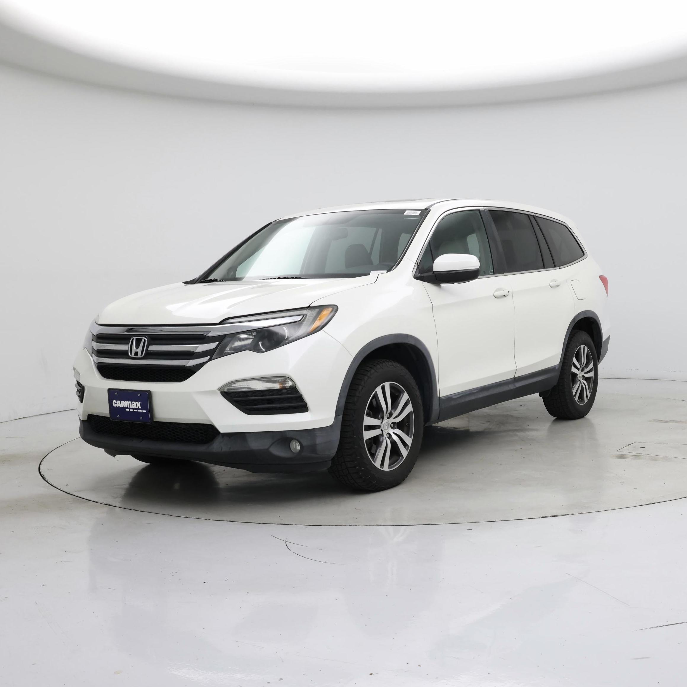 Thumbnail: 2017 Honda Pilot - 4