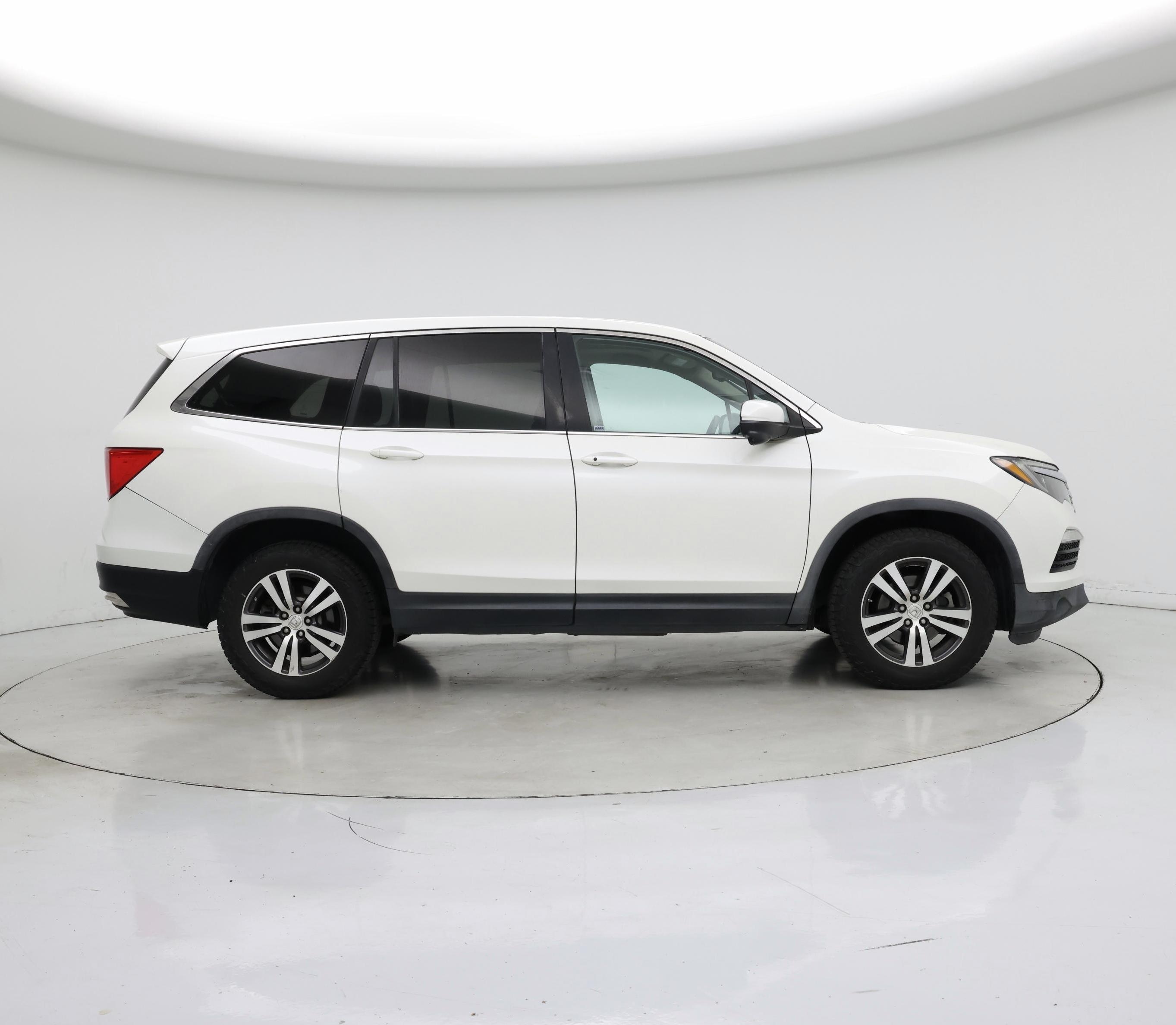 Thumbnail: 2017 Honda Pilot - 7