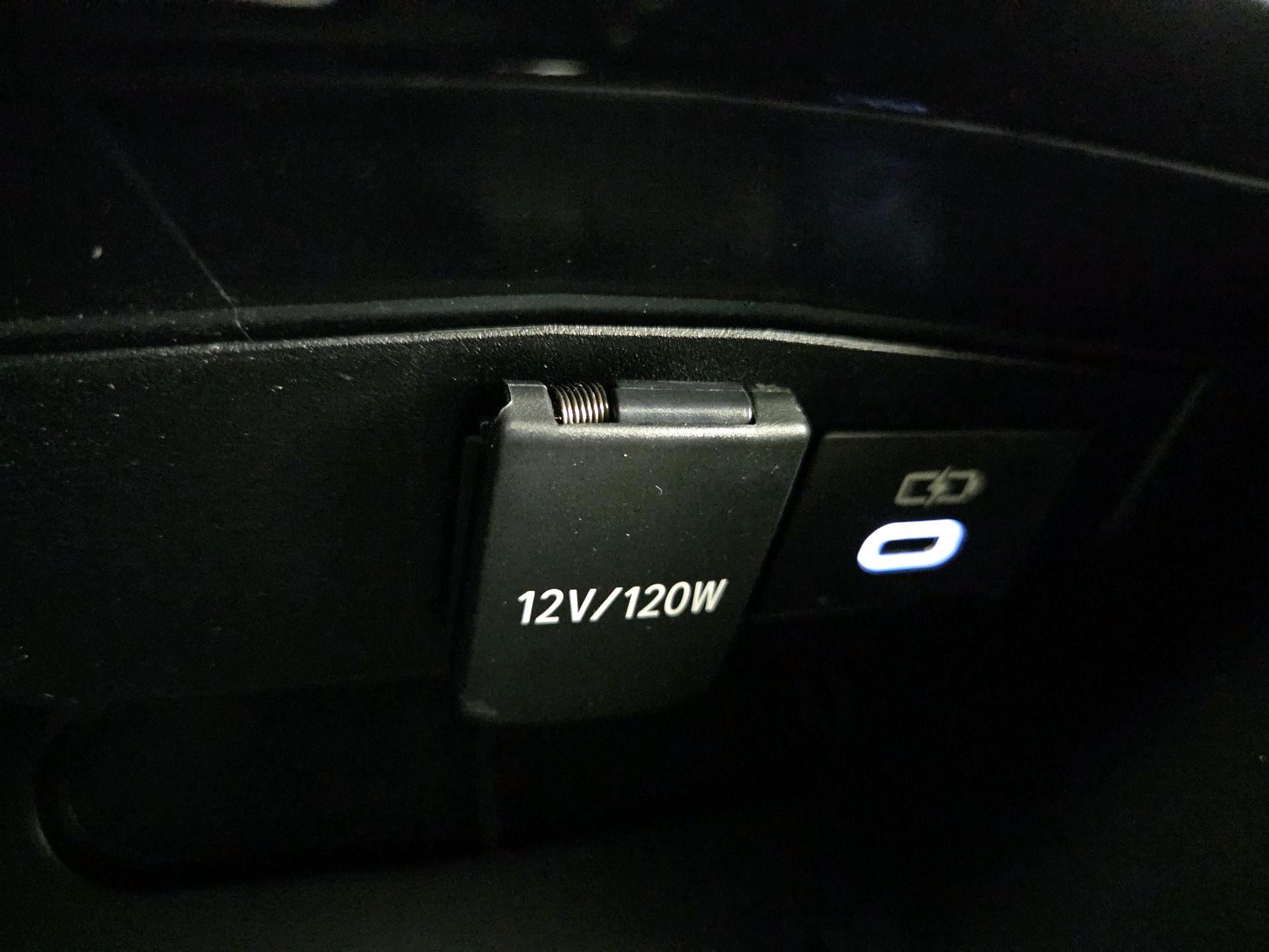 Thumbnail: 2023 Toyota Corolla Cross - 18