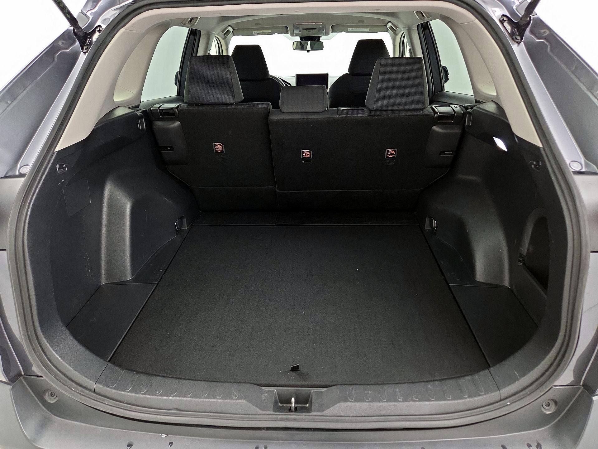 Thumbnail: 2023 Toyota RAV4 - 20