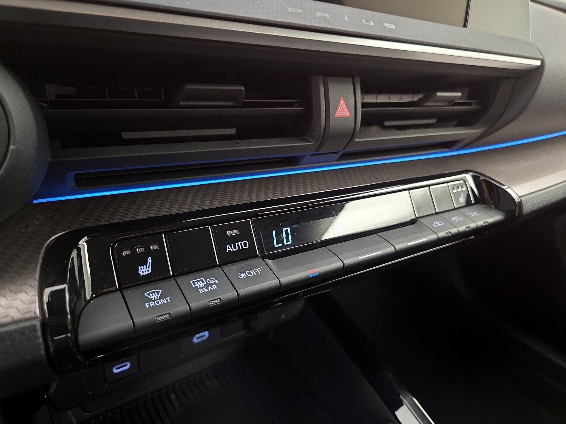 Thumbnail: 2024 Toyota Prius - 16