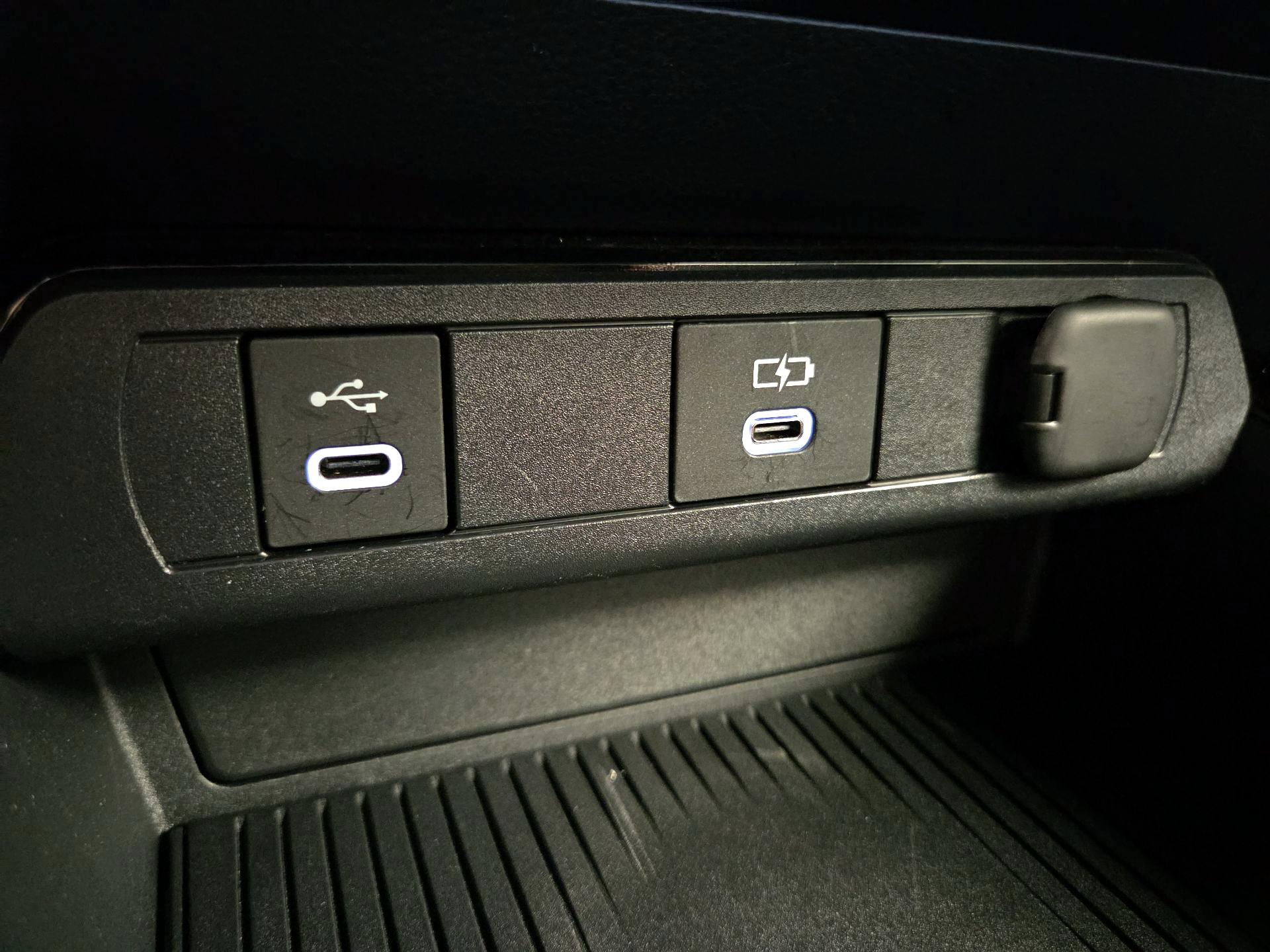 Thumbnail: 2024 Toyota Prius - 18