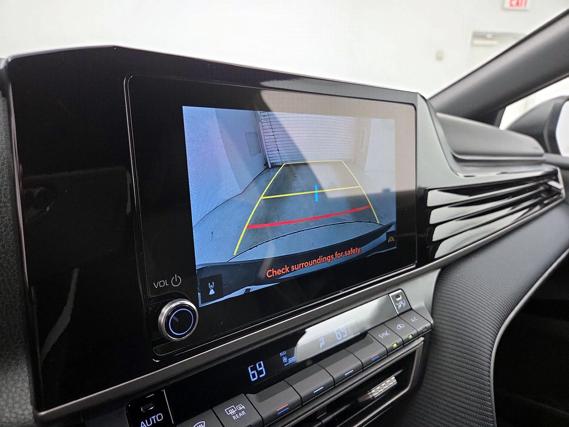 Thumbnail: 2025 Toyota Camry - 14