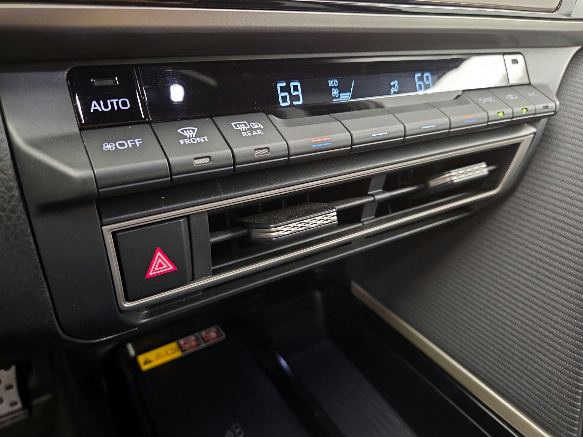 Thumbnail: 2025 Toyota Camry - 16