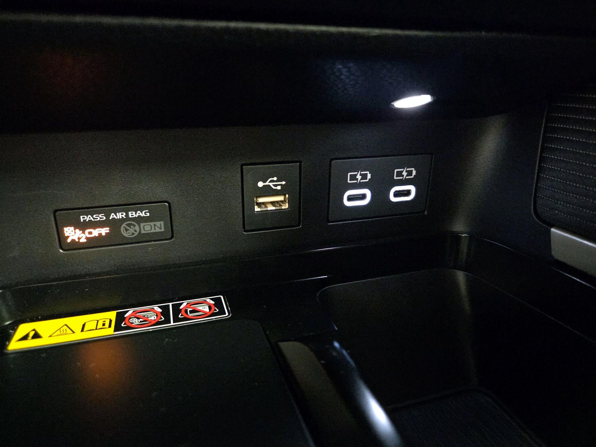 Thumbnail: 2025 Toyota Camry - 18