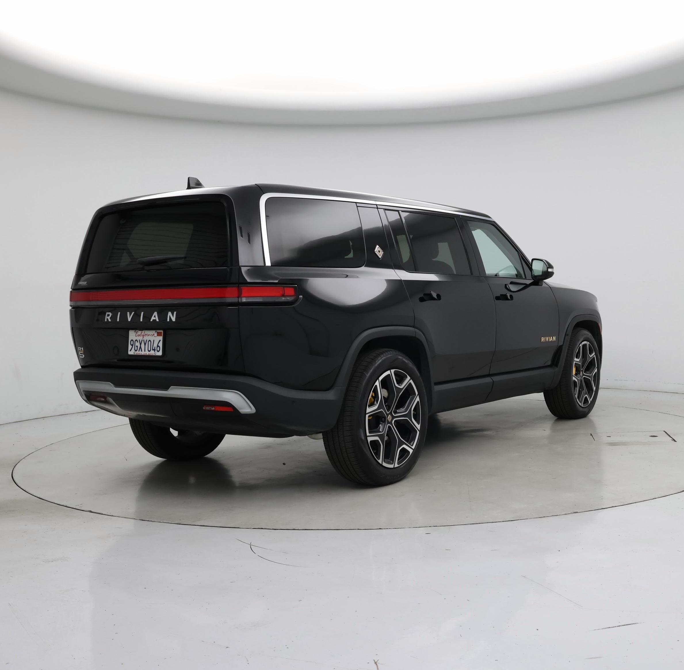 Thumbnail: 2023 Rivian R1S - 8