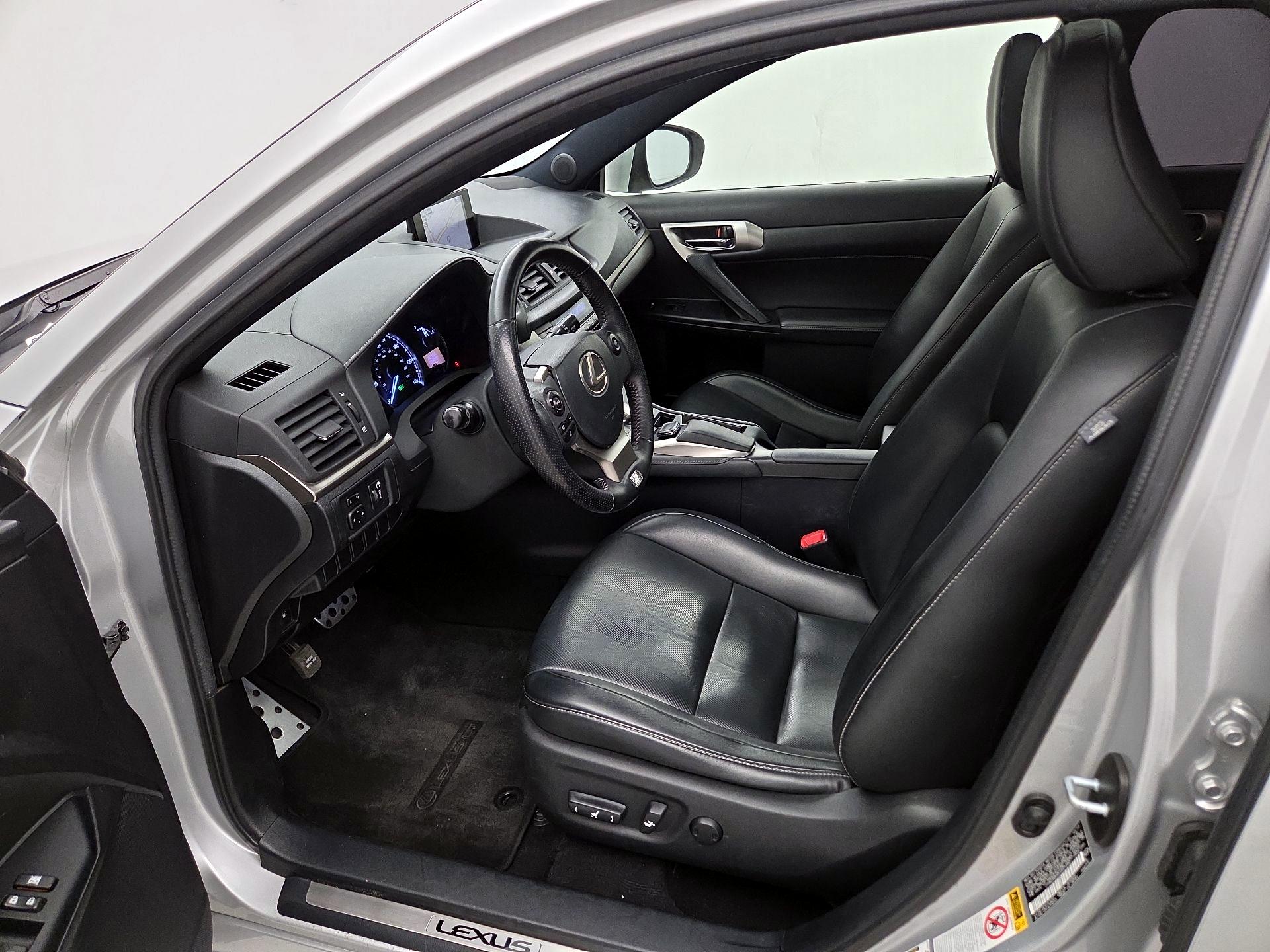 Thumbnail: 2015 Lexus CT - 11