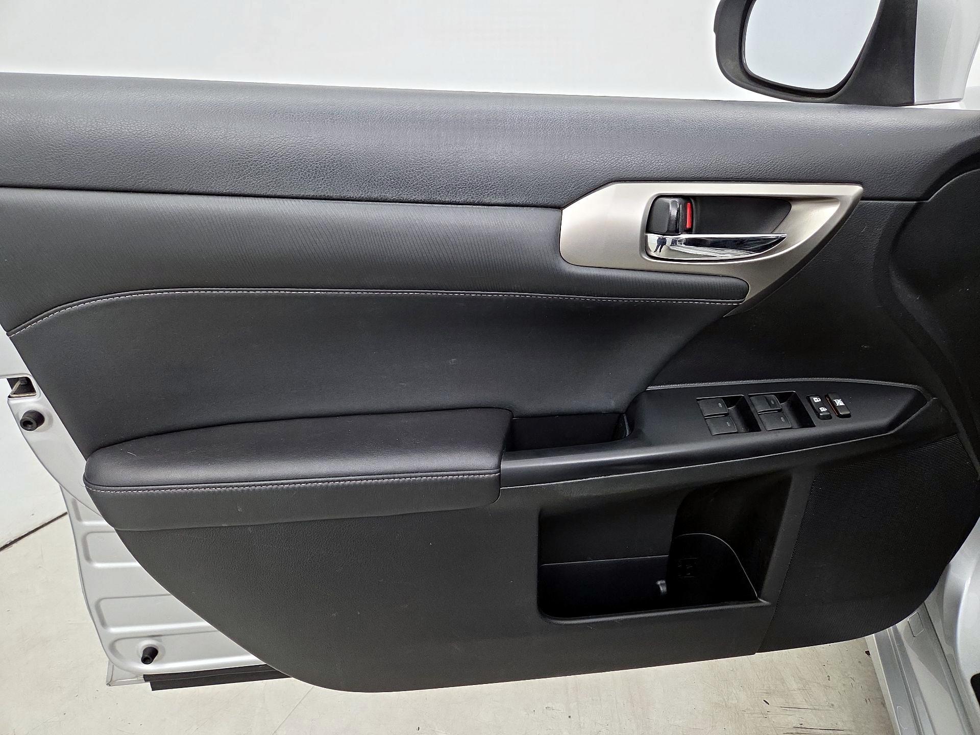 Thumbnail: 2015 Lexus CT - 12