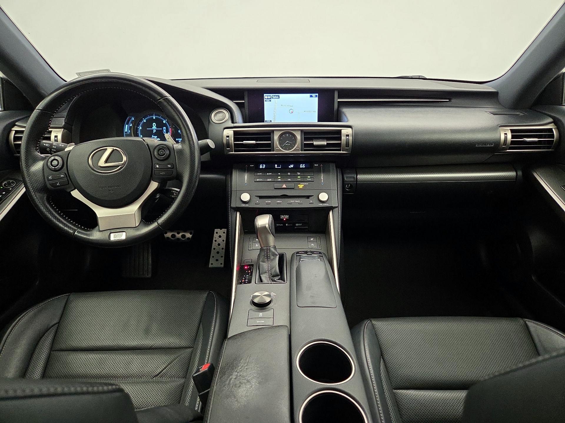 Thumbnail: 2016 Lexus IS - 9