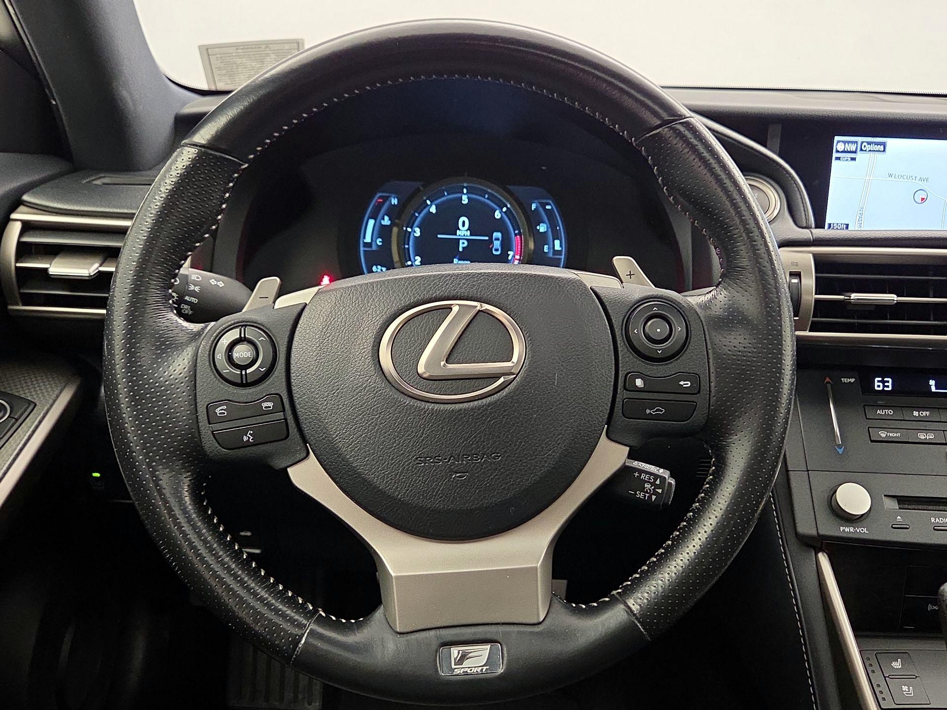 Thumbnail: 2016 Lexus IS - 10