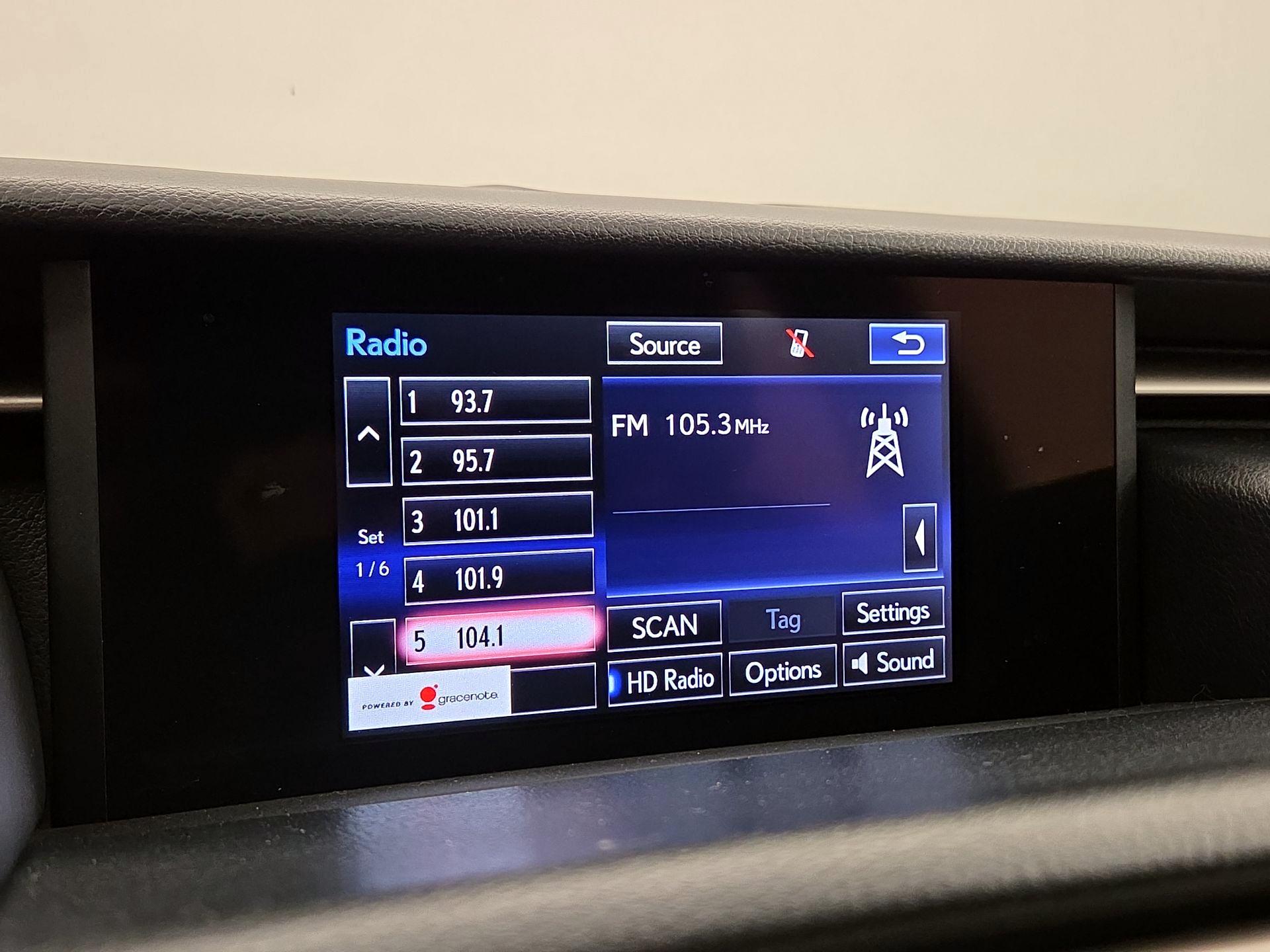 Thumbnail: 2016 Lexus IS - 16