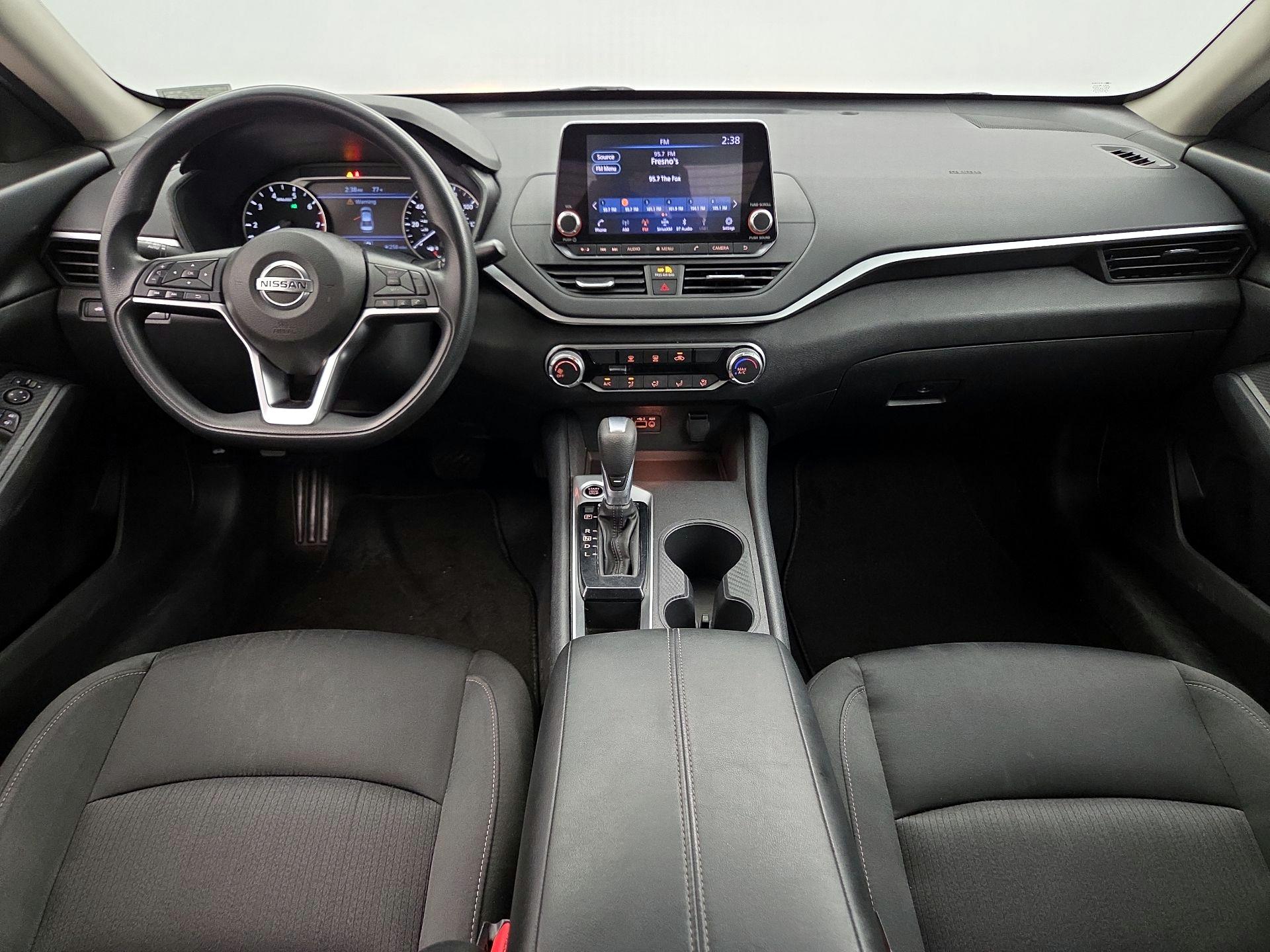 Thumbnail: 2019 Nissan Altima - 9