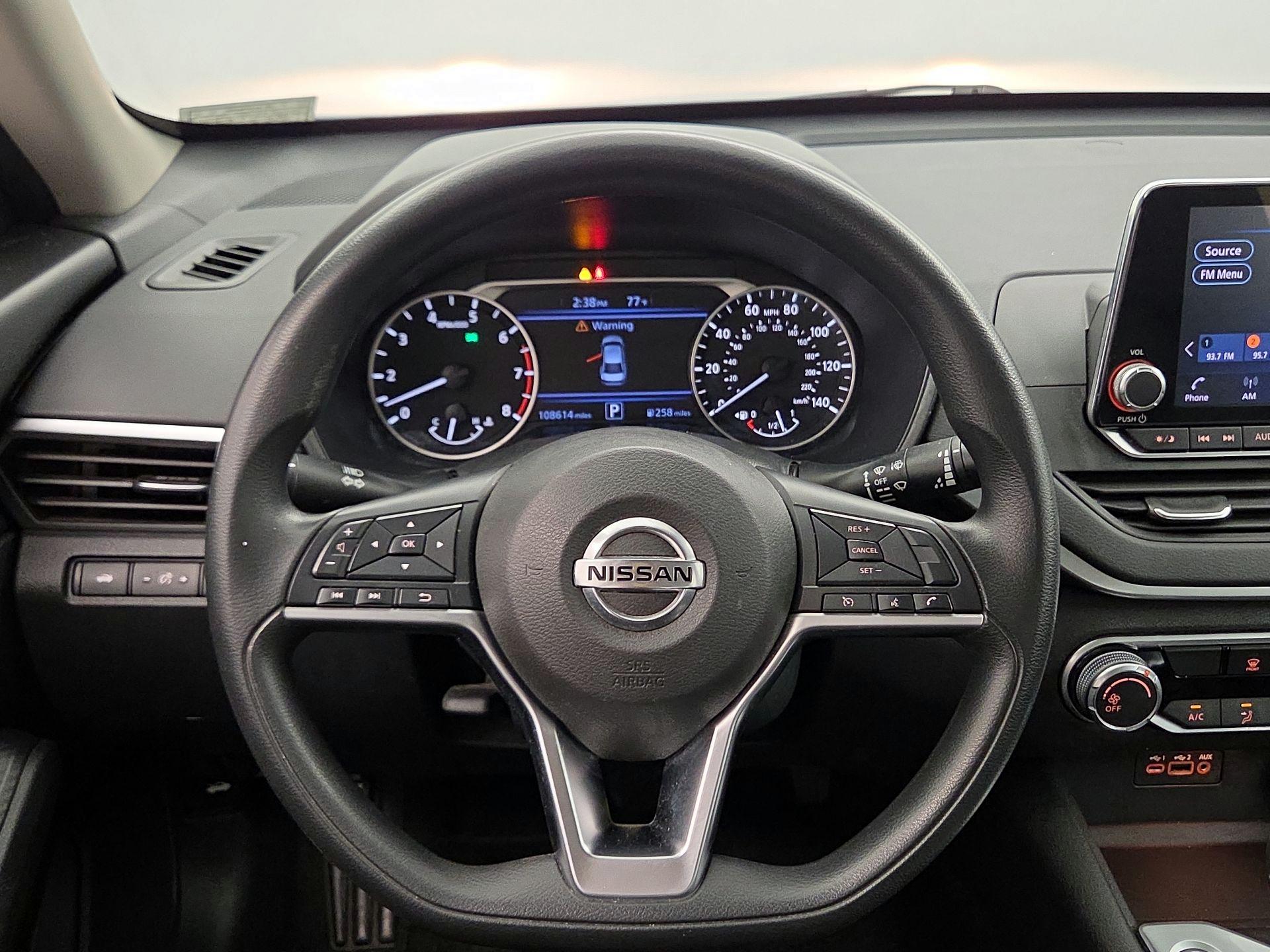 Thumbnail: 2019 Nissan Altima - 10