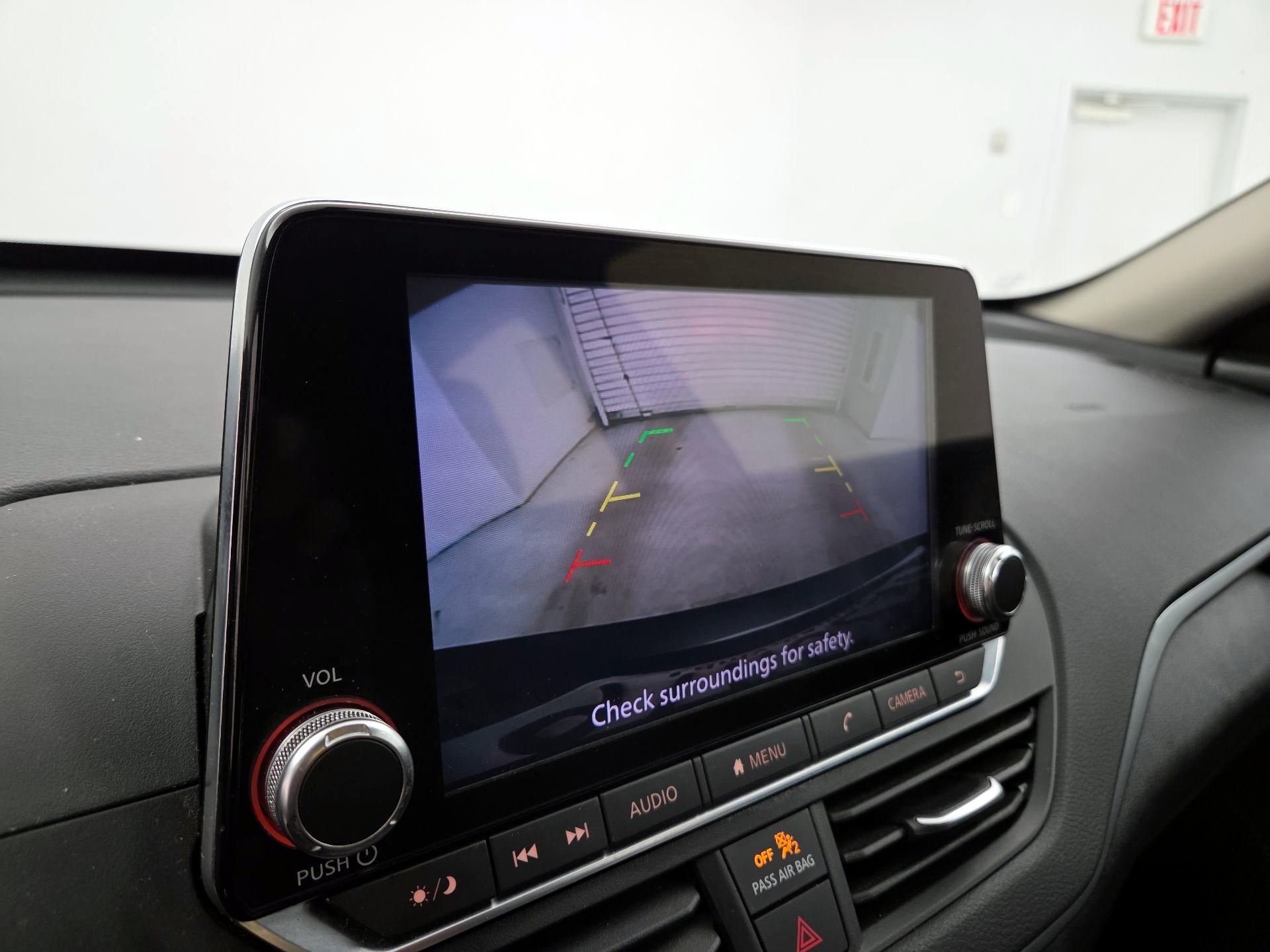 Thumbnail: 2019 Nissan Altima - 14