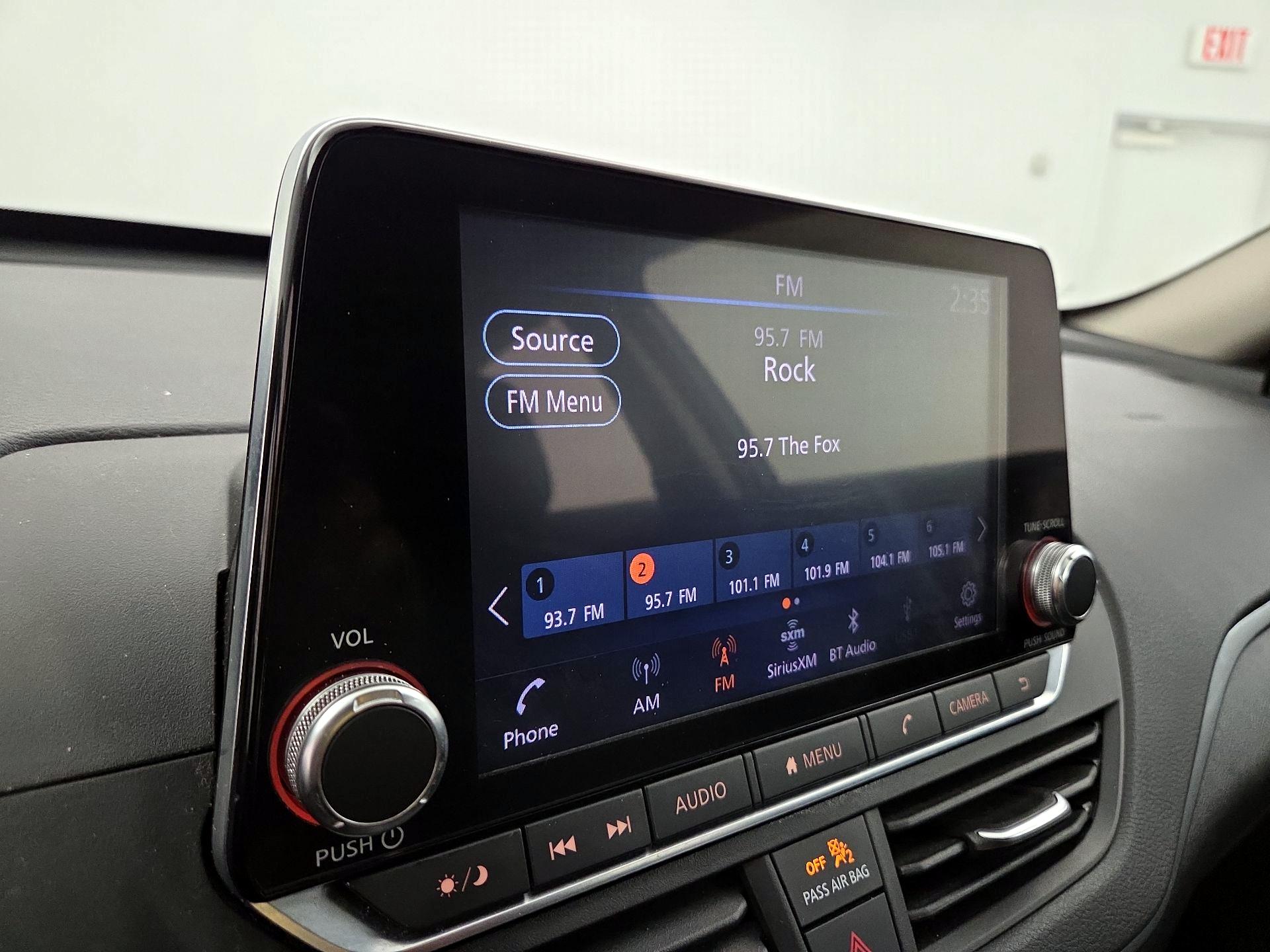 Thumbnail: 2019 Nissan Altima - 15