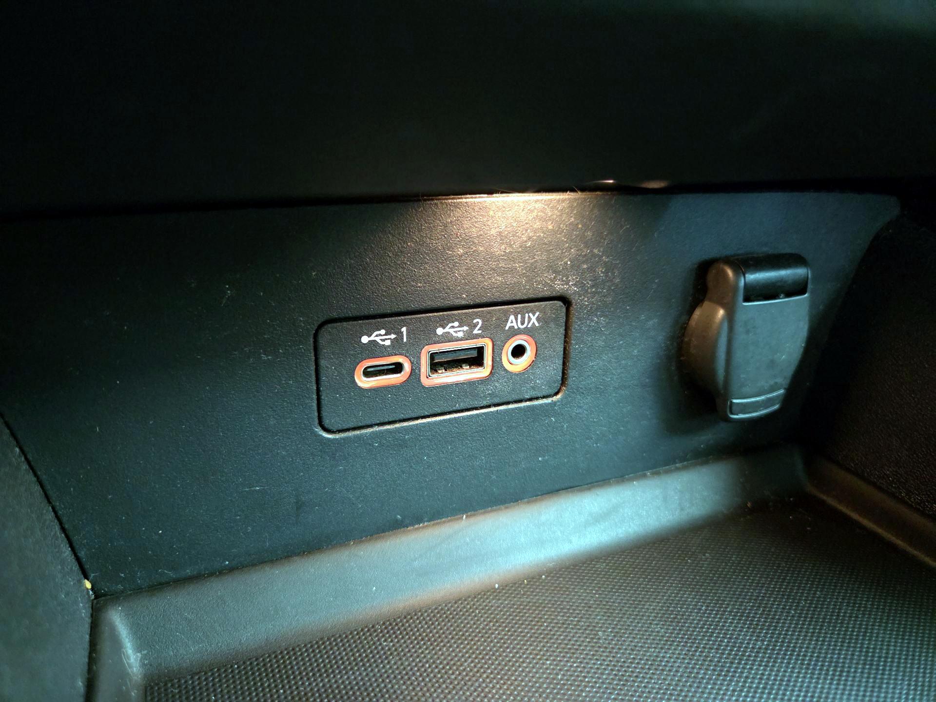 Thumbnail: 2019 Nissan Altima - 18