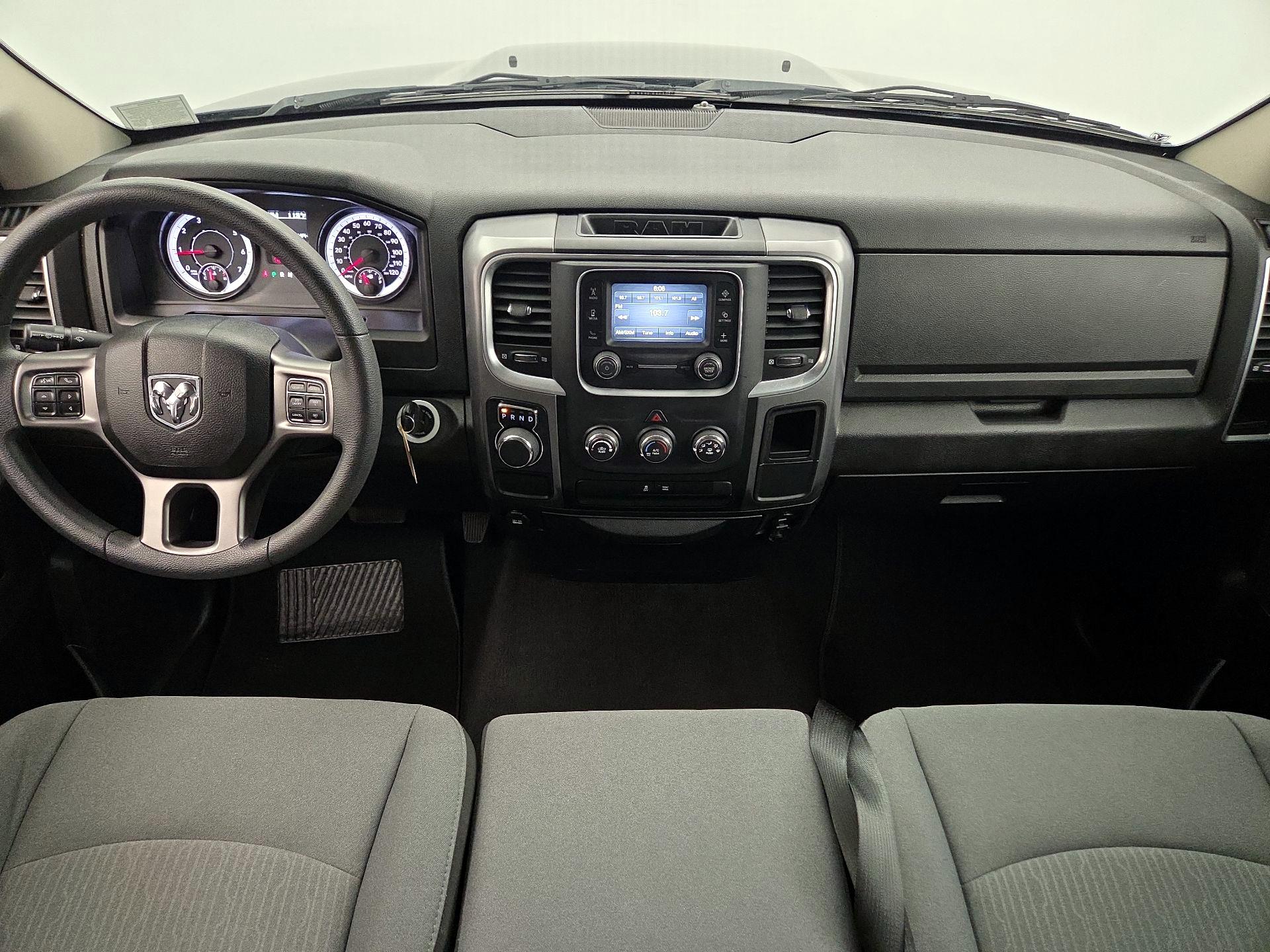Thumbnail: 2024 RAM 1500 Classic - 9