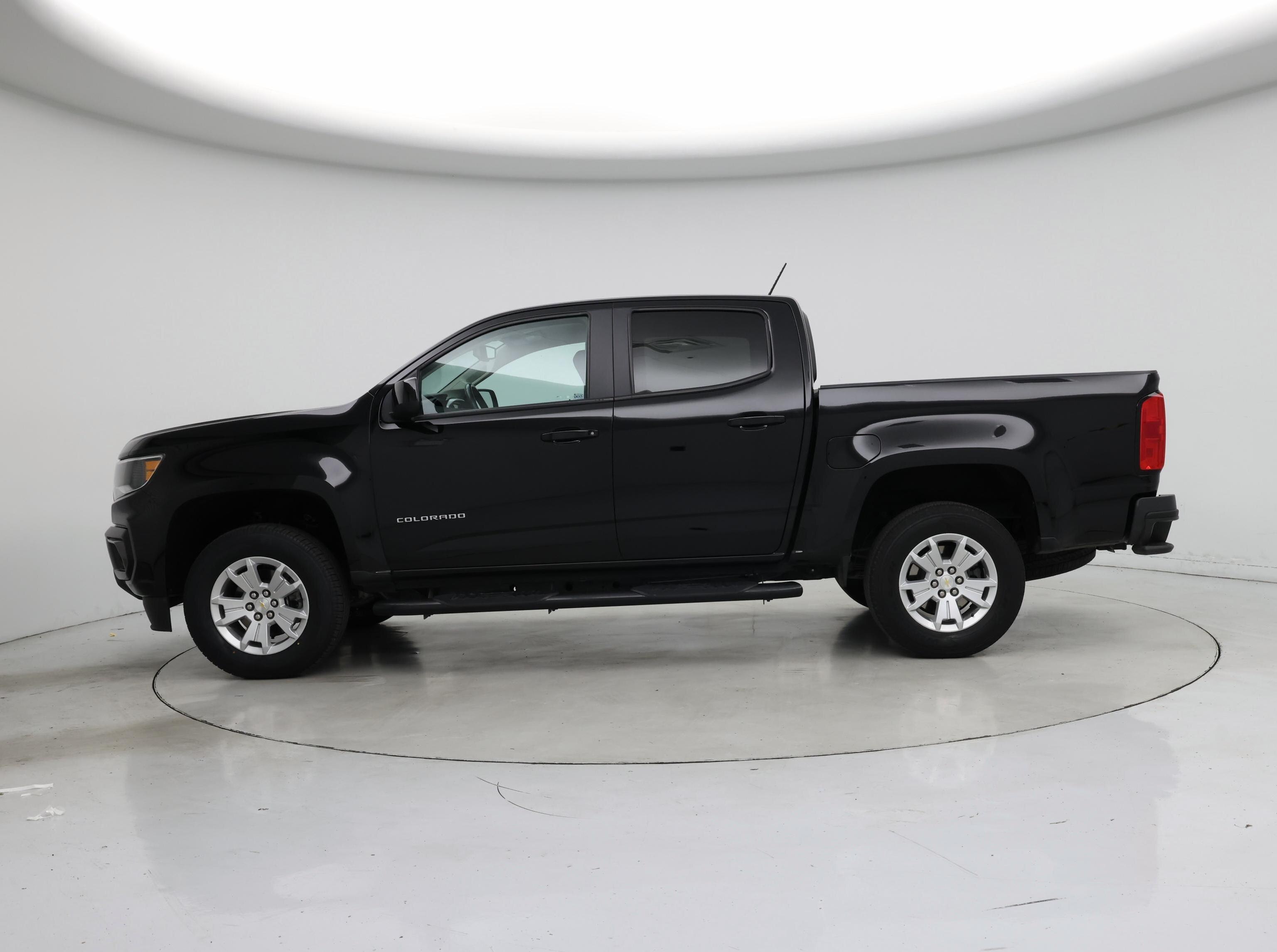 Thumbnail: 2021 Chevrolet Colorado - 3