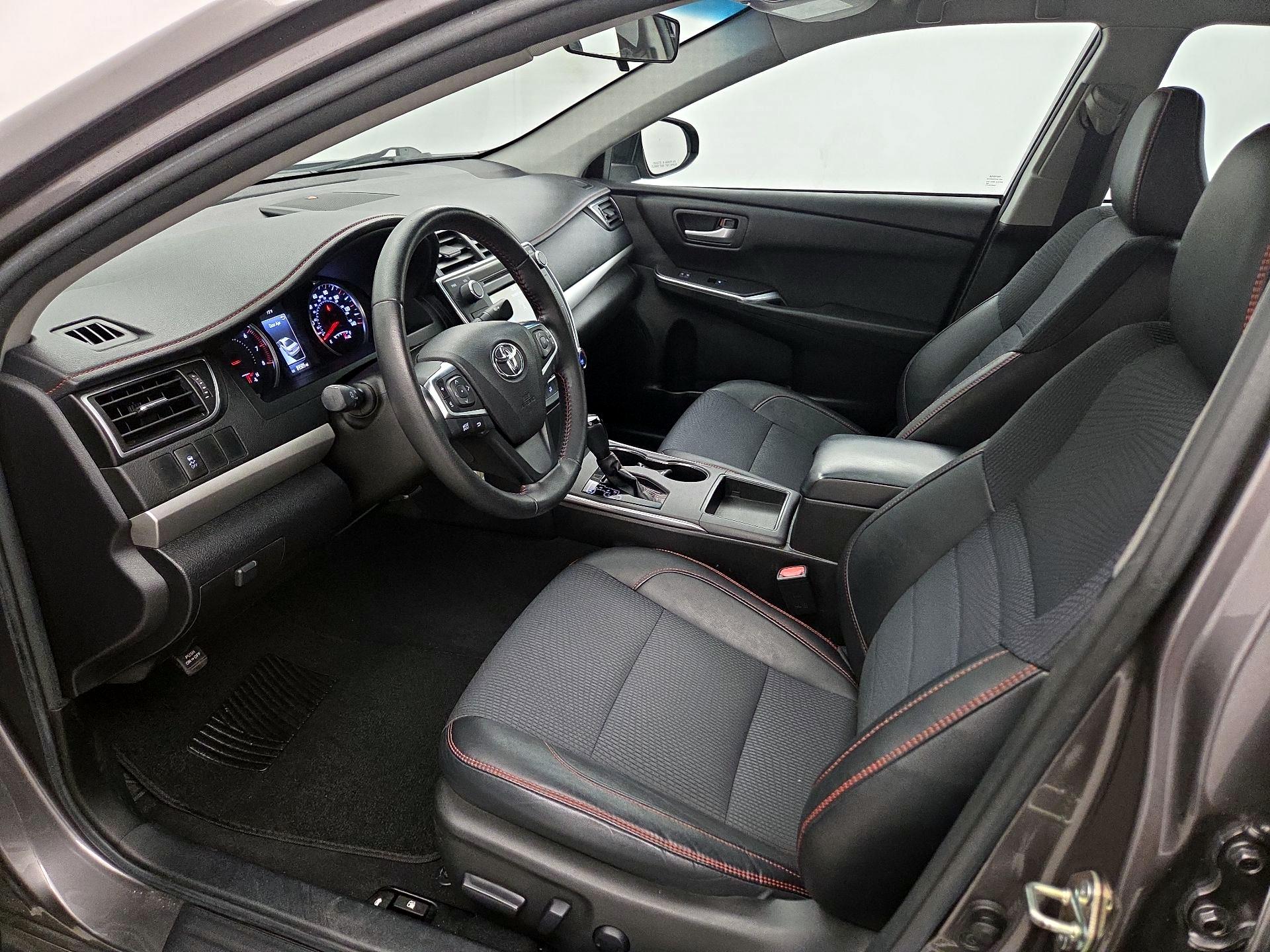 Thumbnail: 2016 Toyota Camry - 11