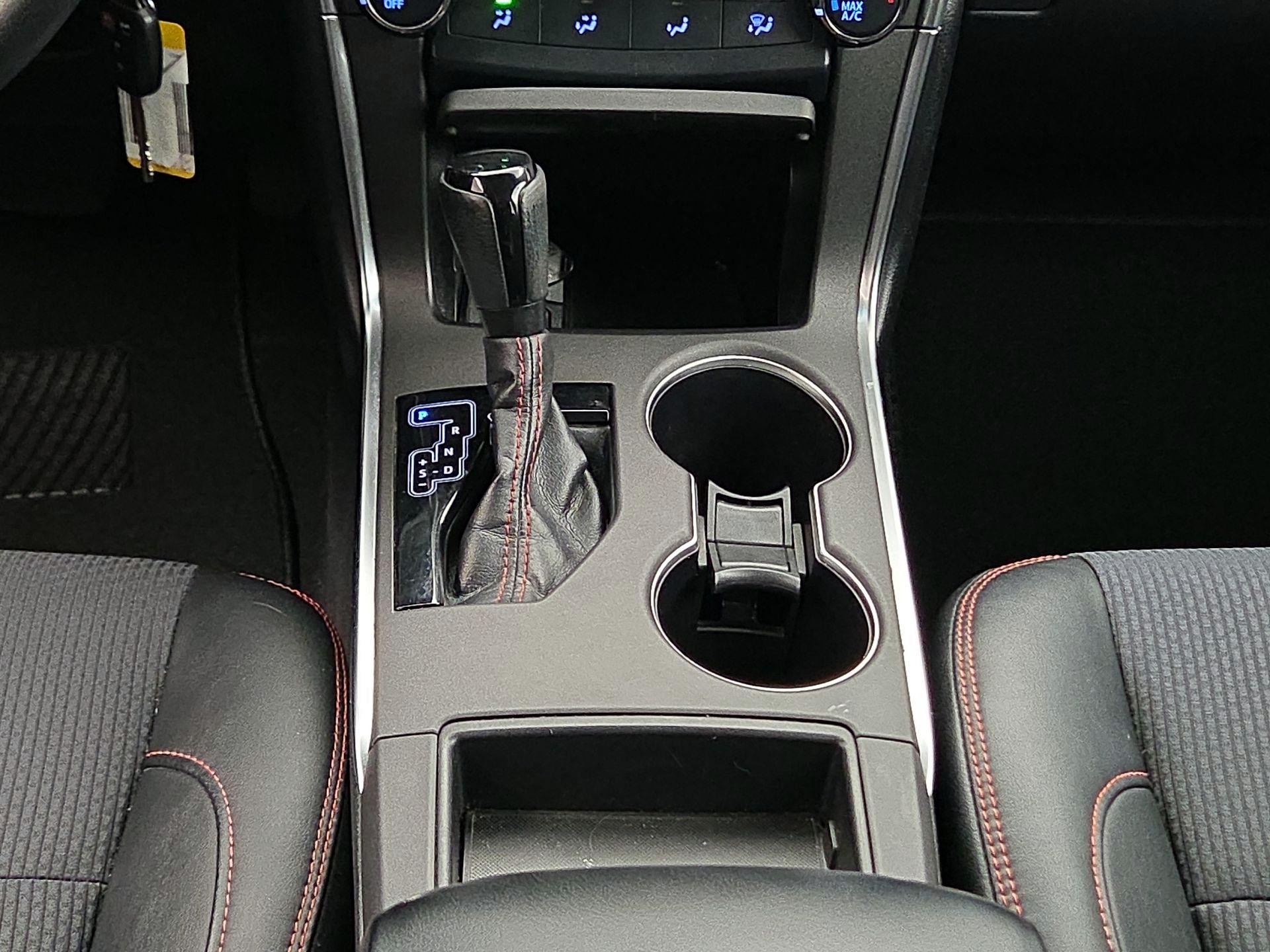 Thumbnail: 2016 Toyota Camry - 17