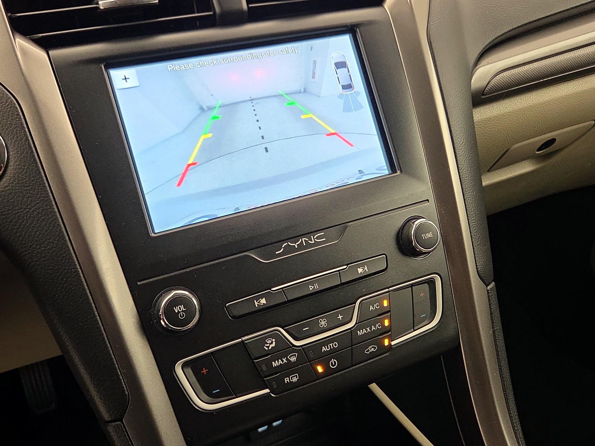 Thumbnail: 2019 Ford Fusion - 14