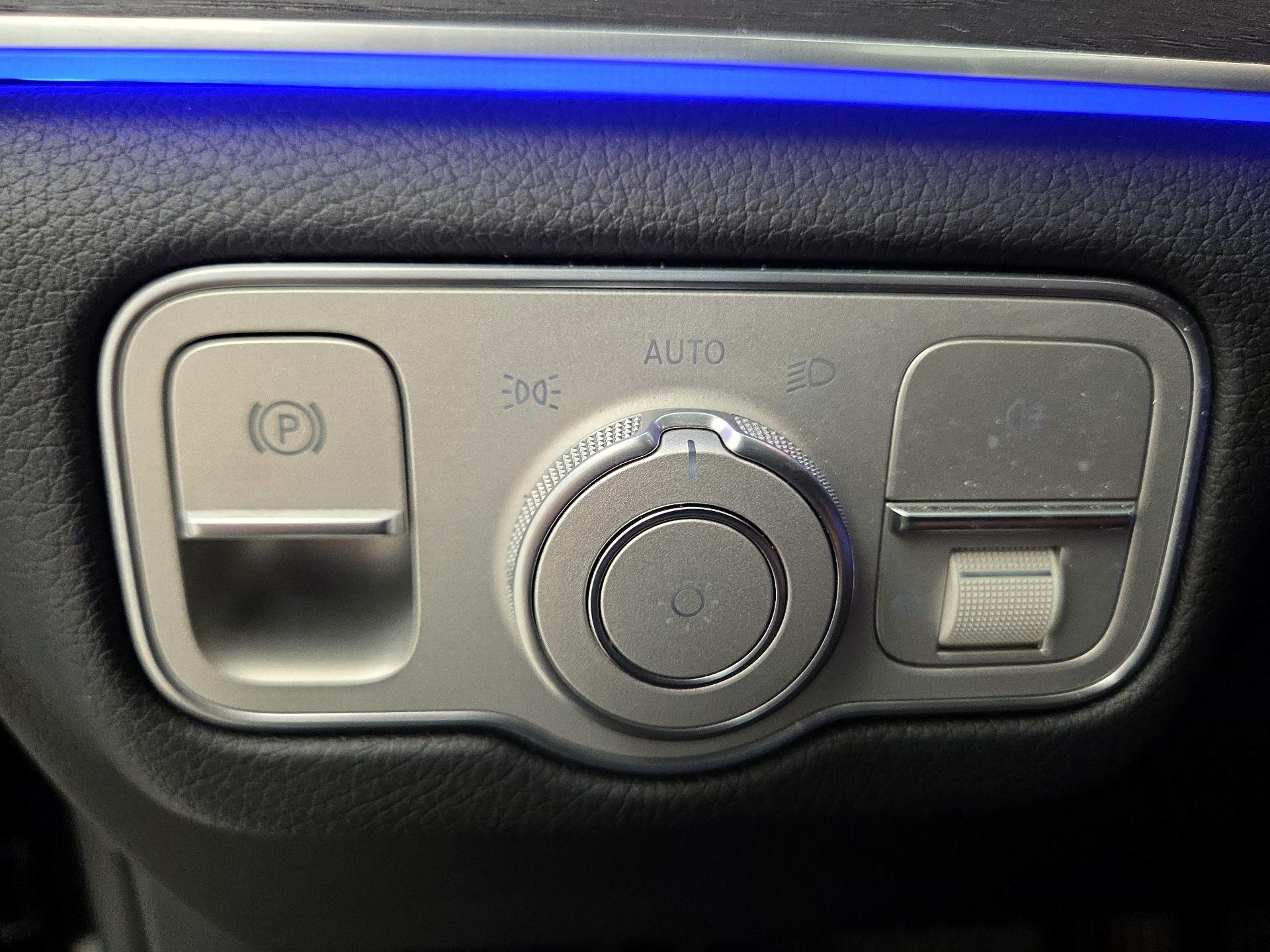 Thumbnail: 2025 Mercedes-Benz GLE - 13