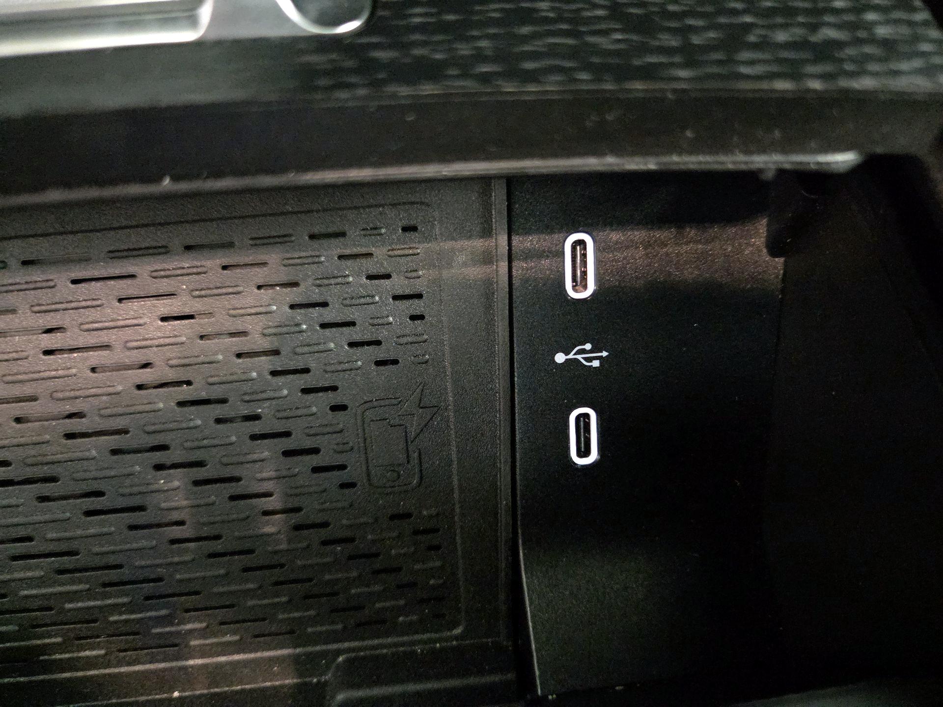 Thumbnail: 2025 Mercedes-Benz GLE - 19