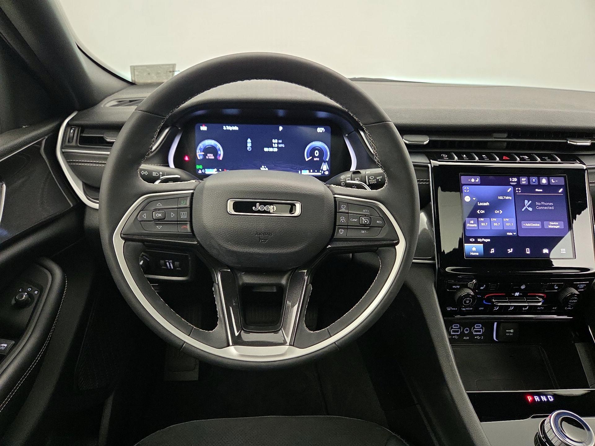 Thumbnail: 2023 Jeep Grand Cherokee - 10