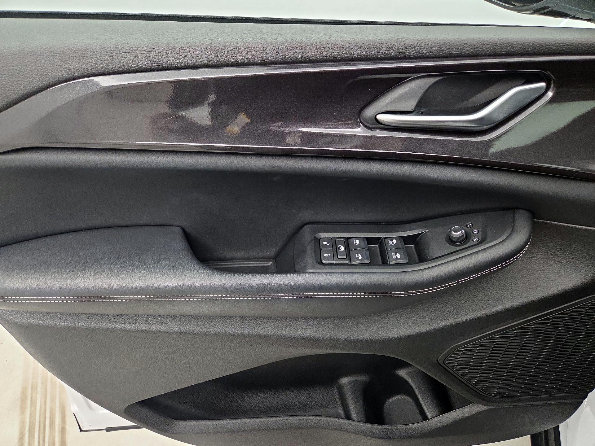 Thumbnail: 2023 Jeep Grand Cherokee - 12